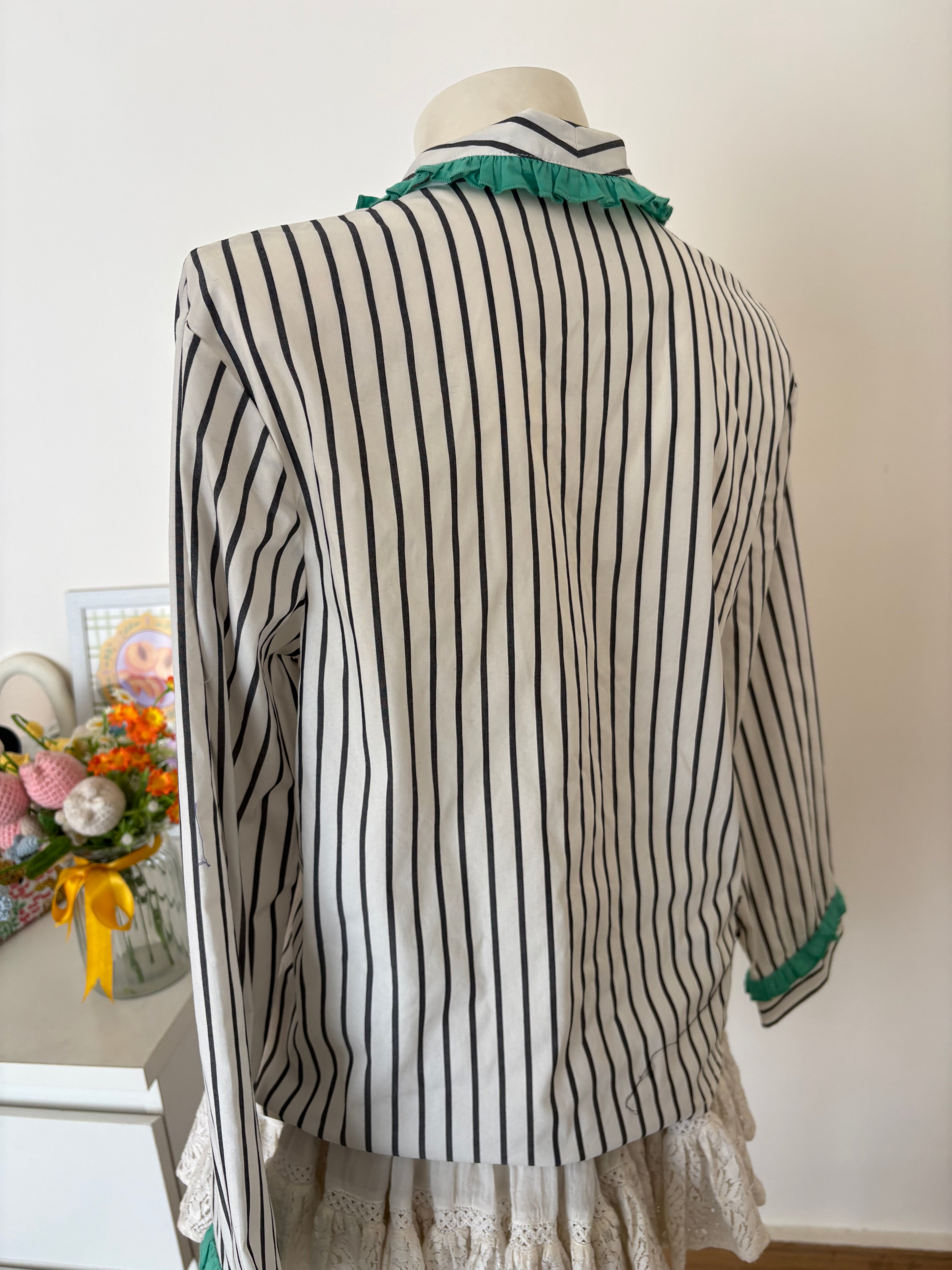 Stripes green frill