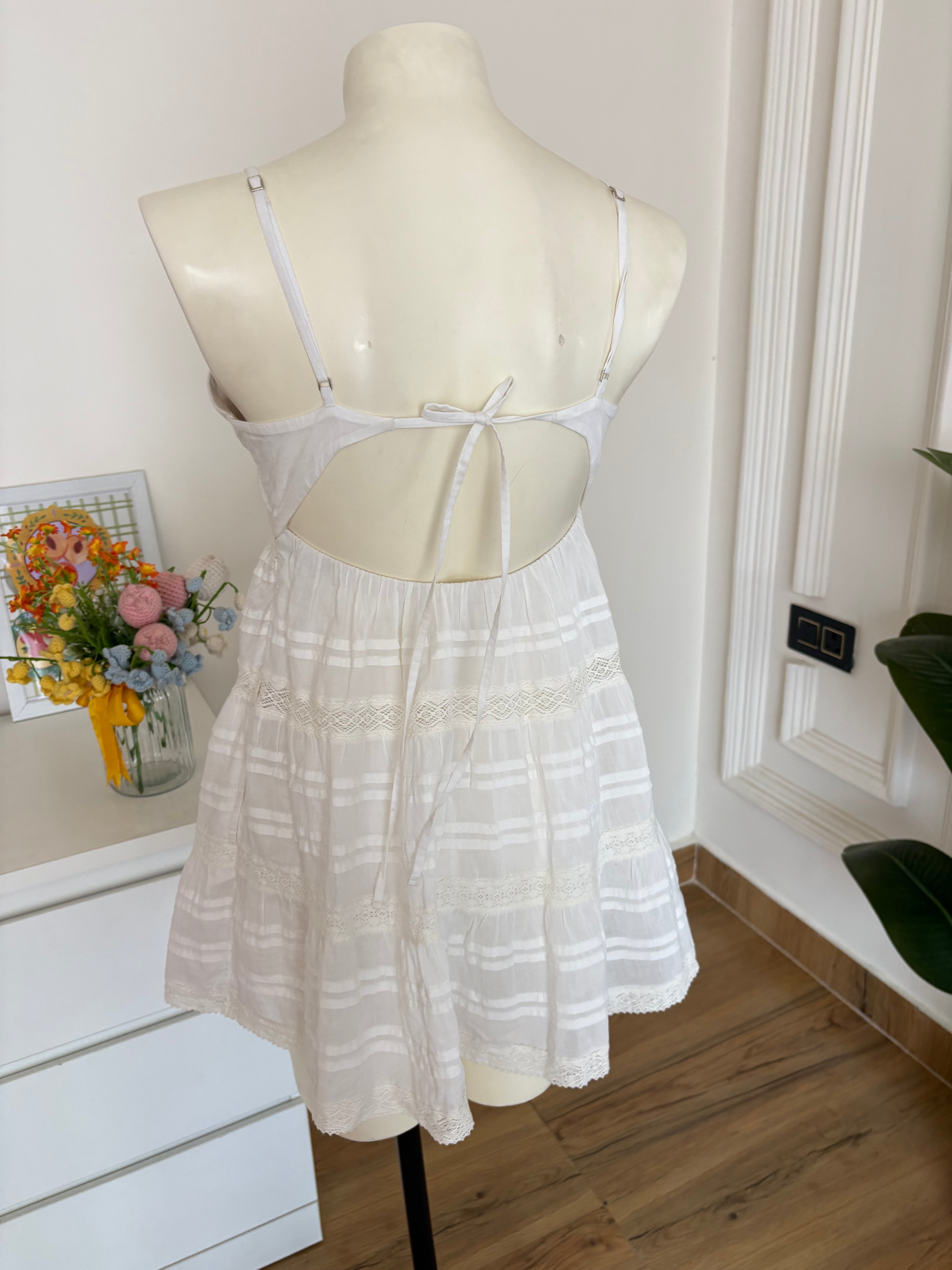 White padded ribbon details romper