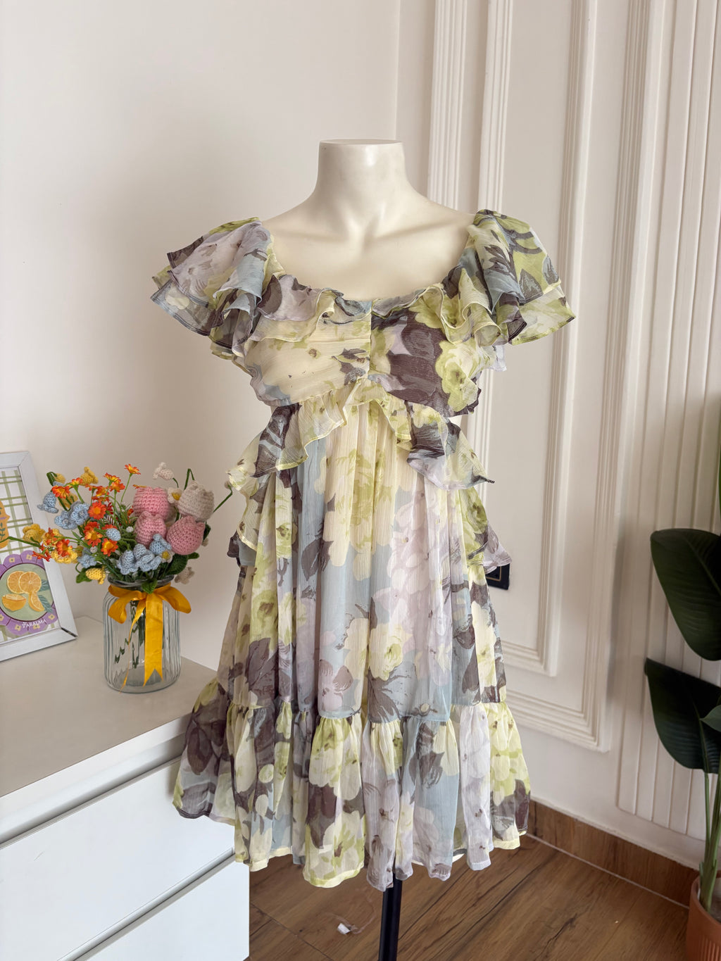 Ruffle chiffon dress