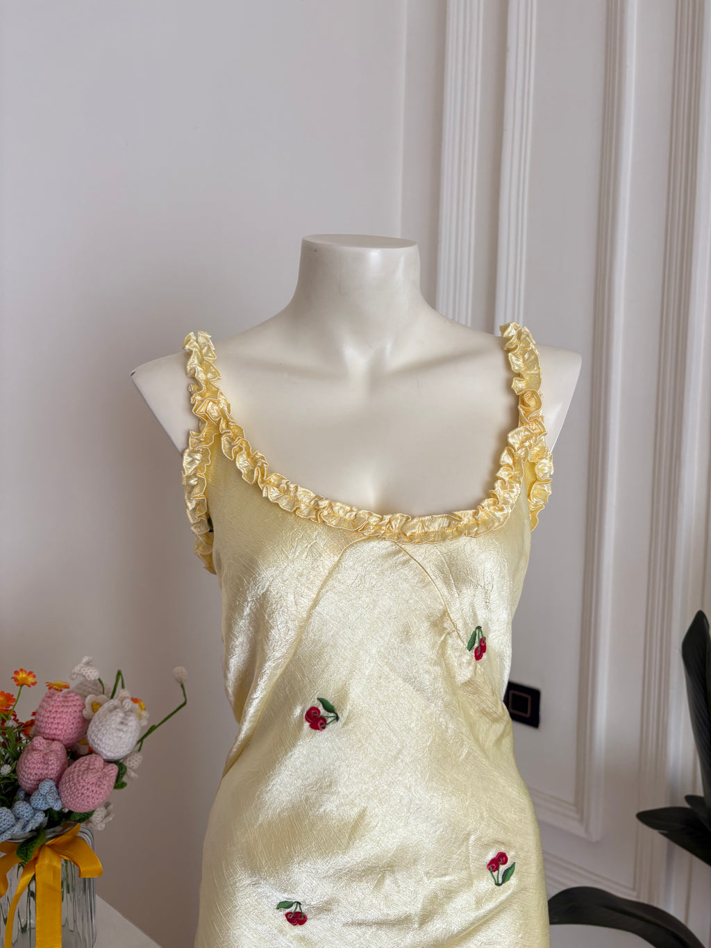 Yellow cherry dress dm