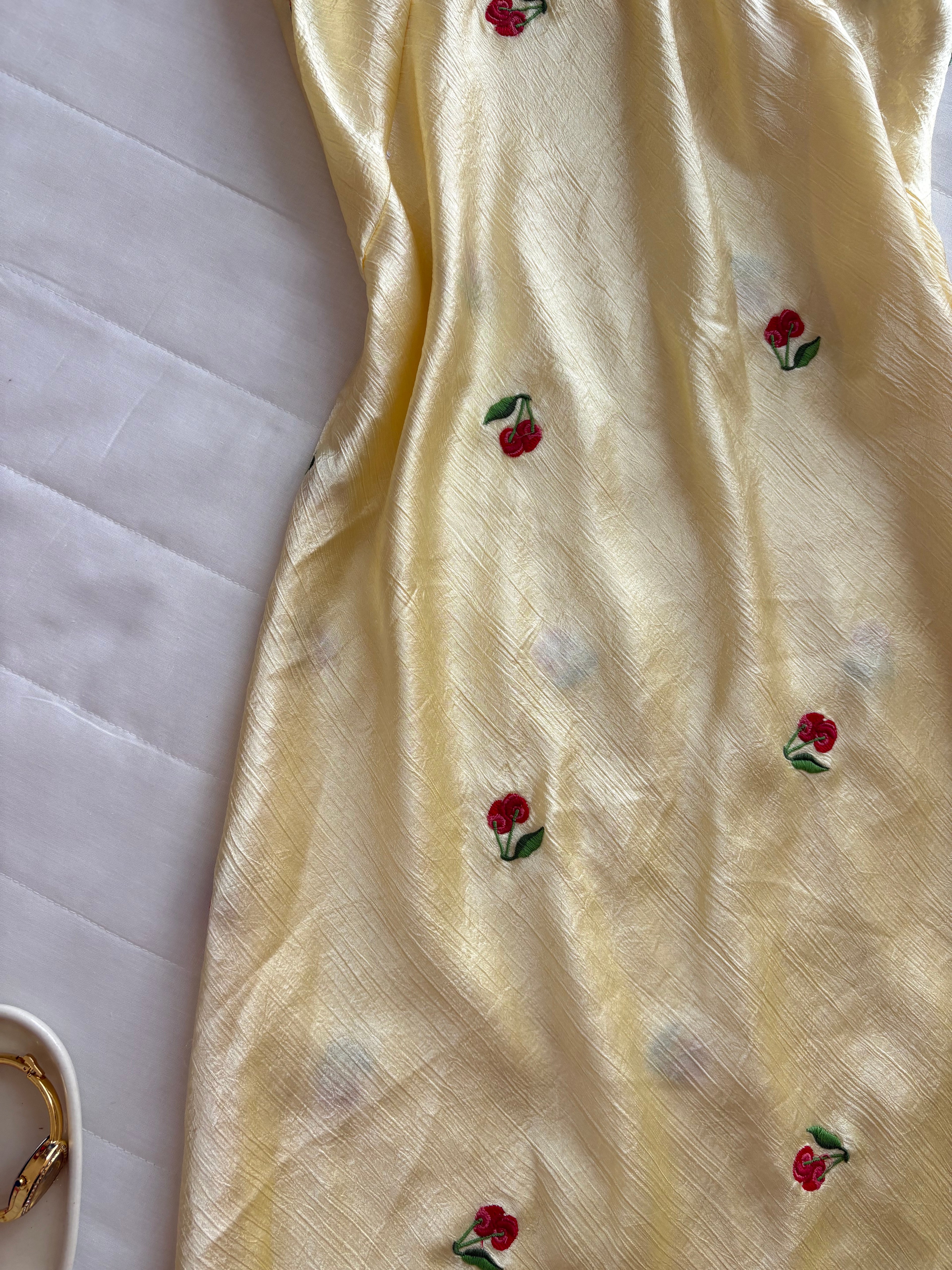 Yellow cherry dress dm