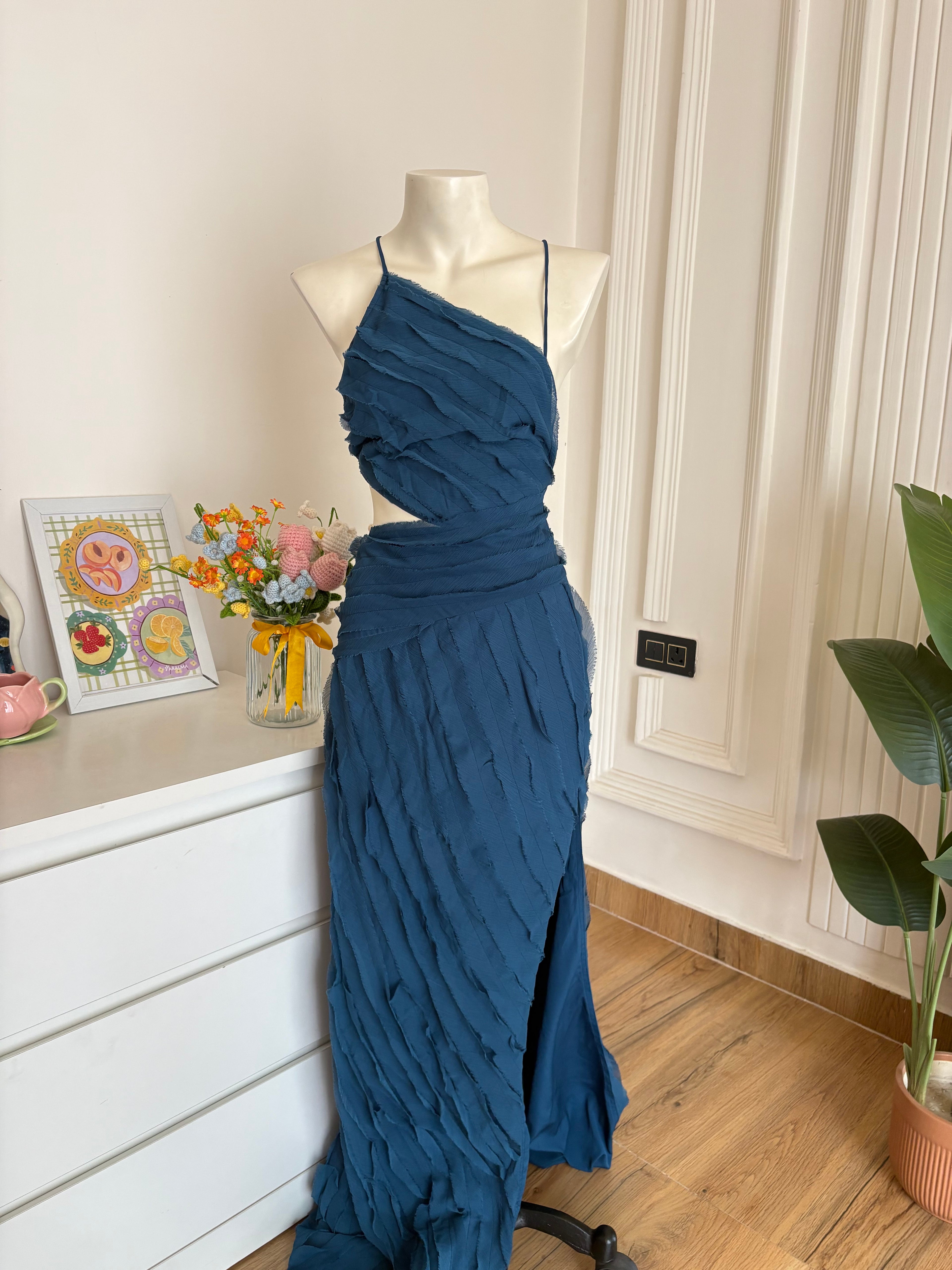 Frill dress