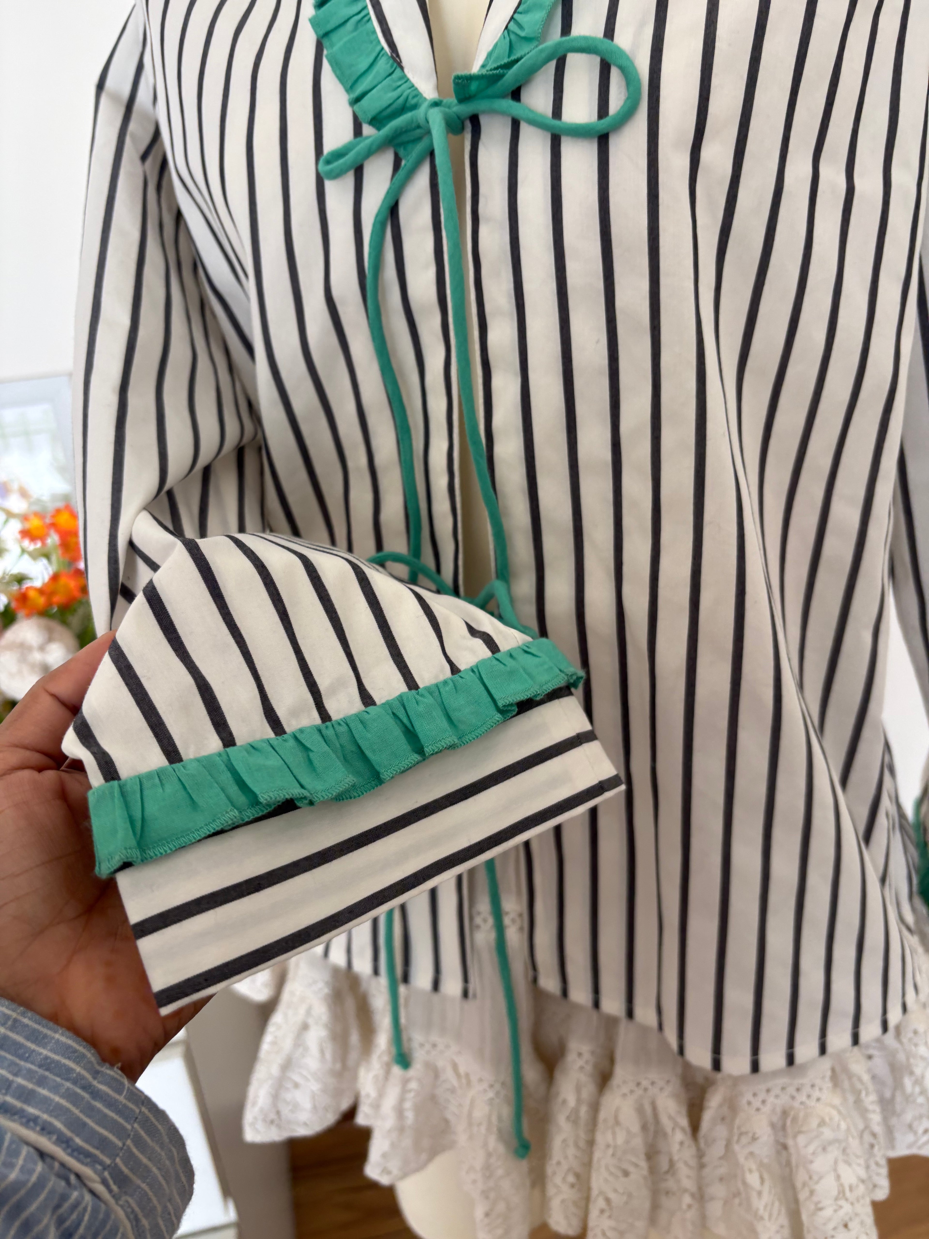 Stripes green frill