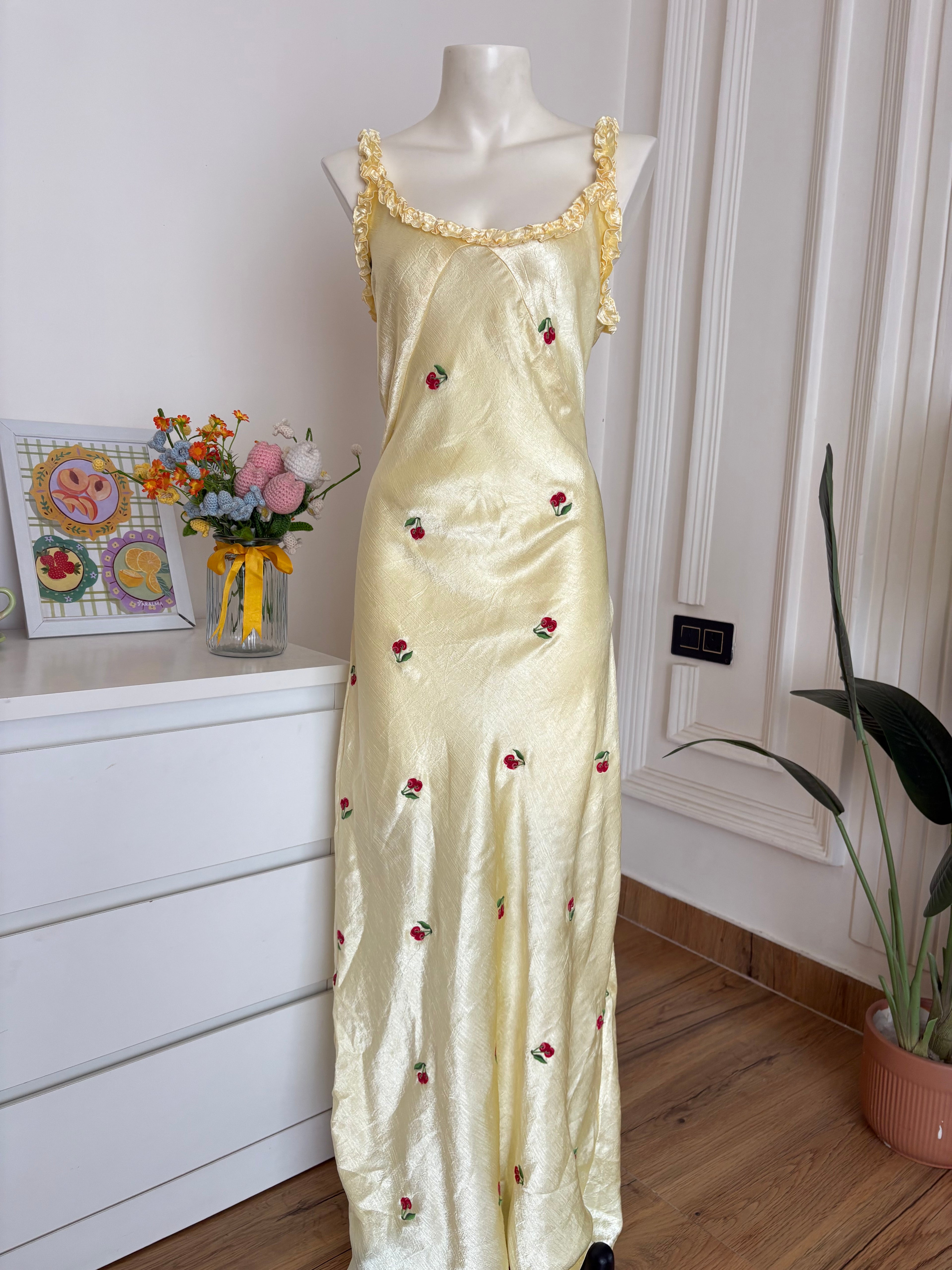 Yellow cherry dress dm
