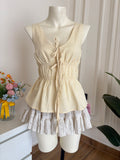 Light yellow front tie