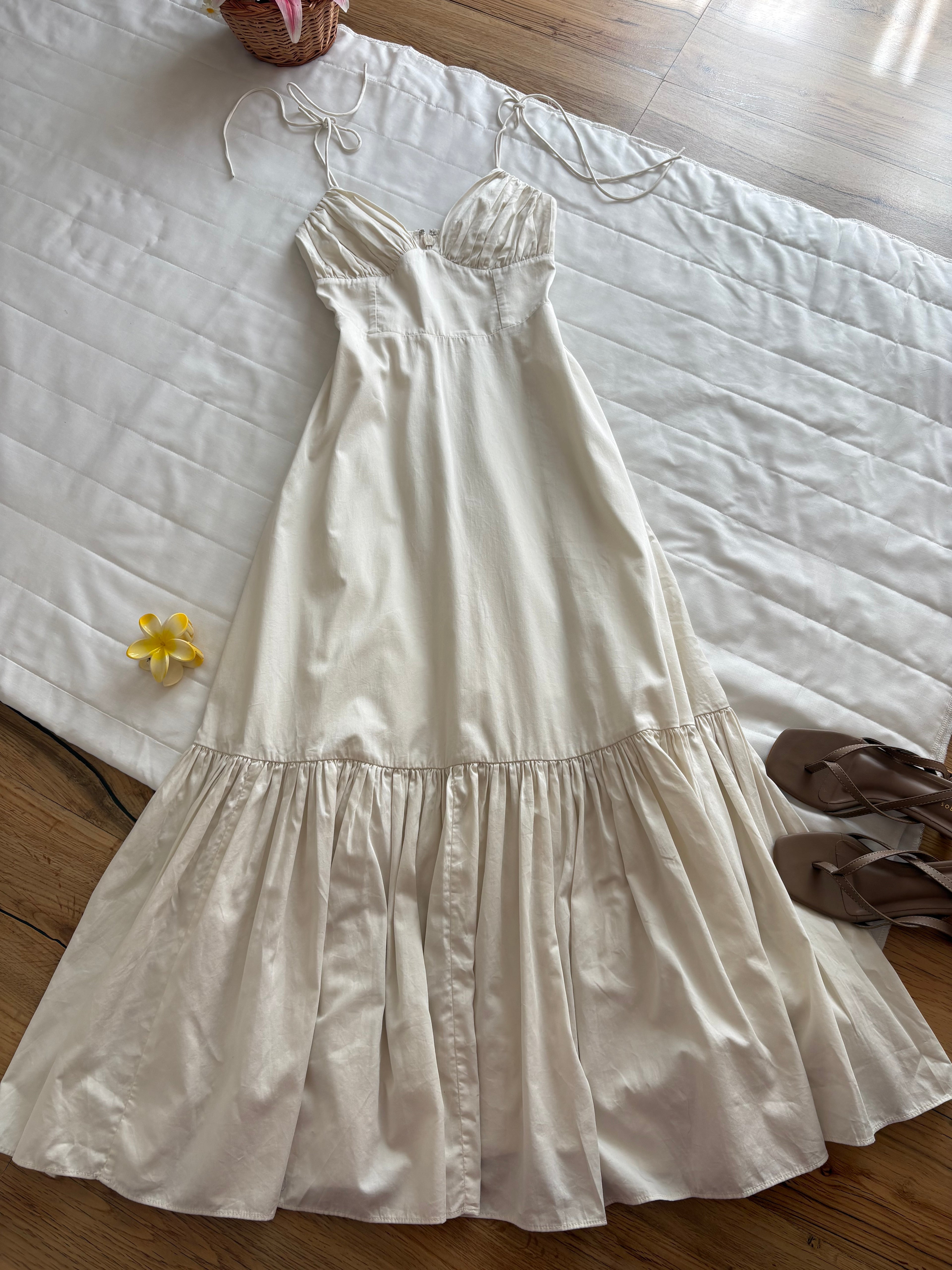 Off white maxi dress Abercrombie