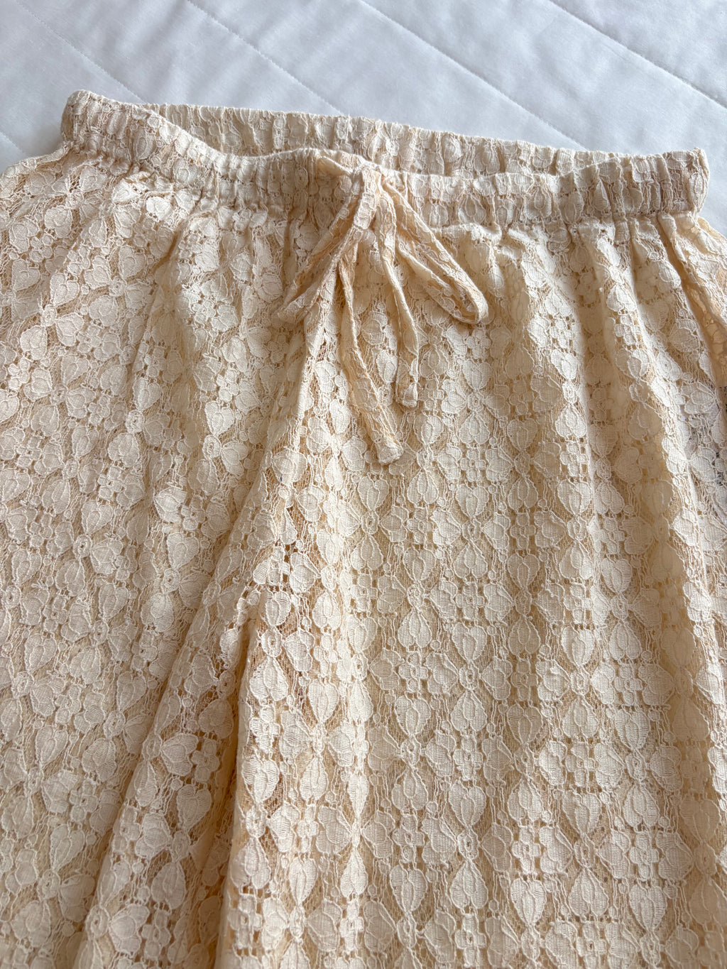 Off white and blue lace pants(individual)