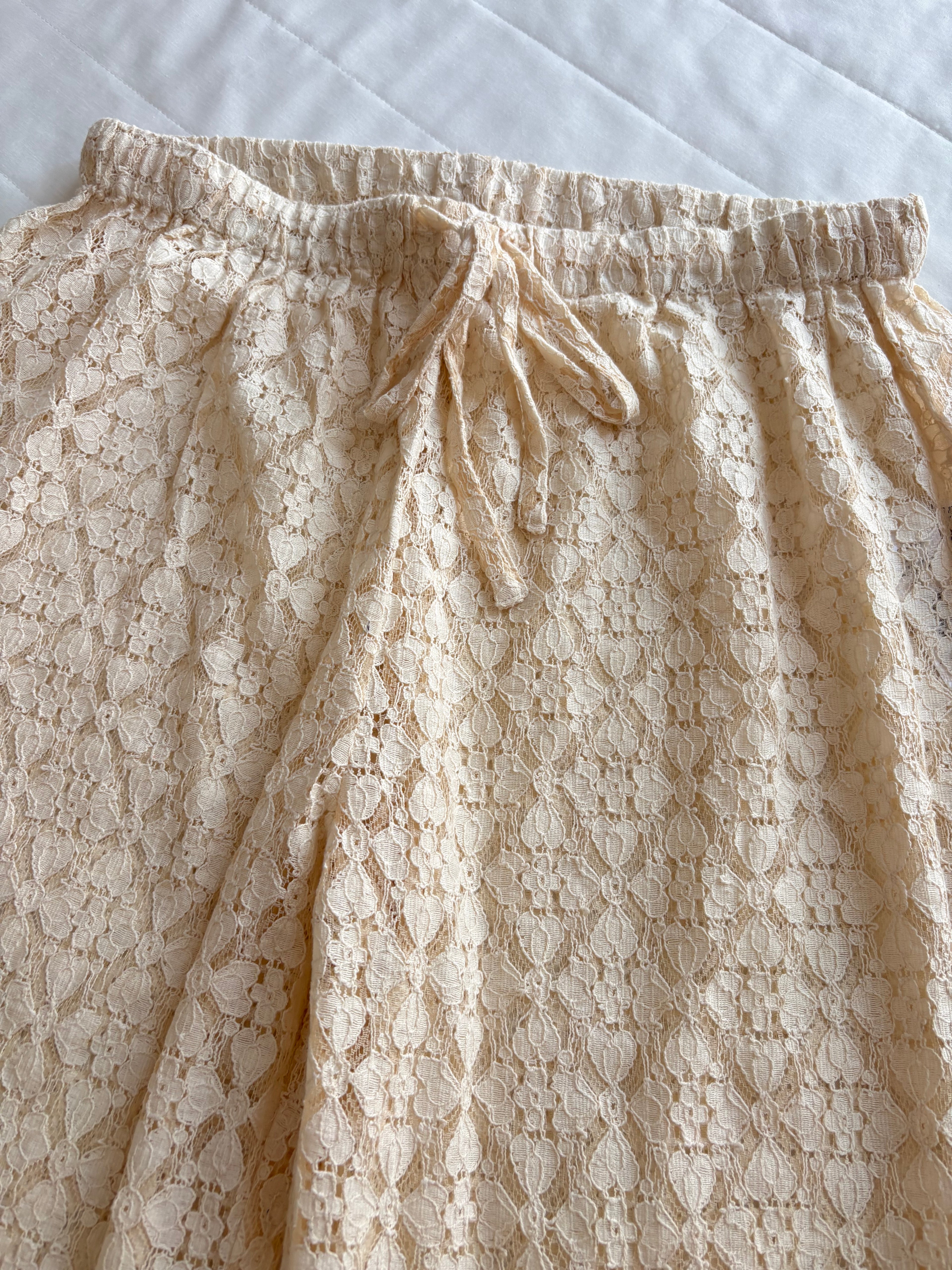 Off white and blue lace pants(individual)