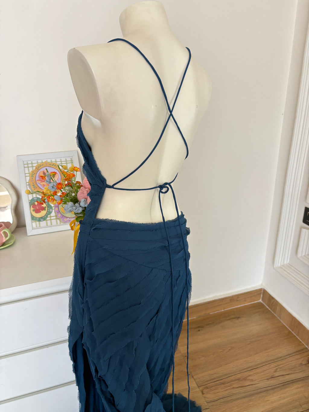 Frill dress
