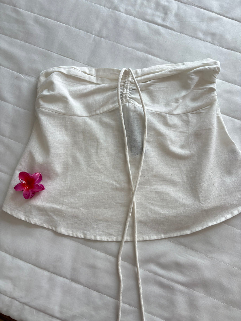 Cotton and linen White top and shorts (sold individually)