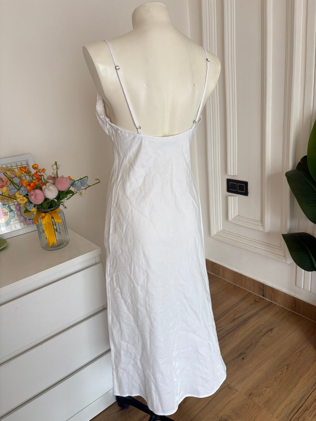 Abercrombie white shiny material dress