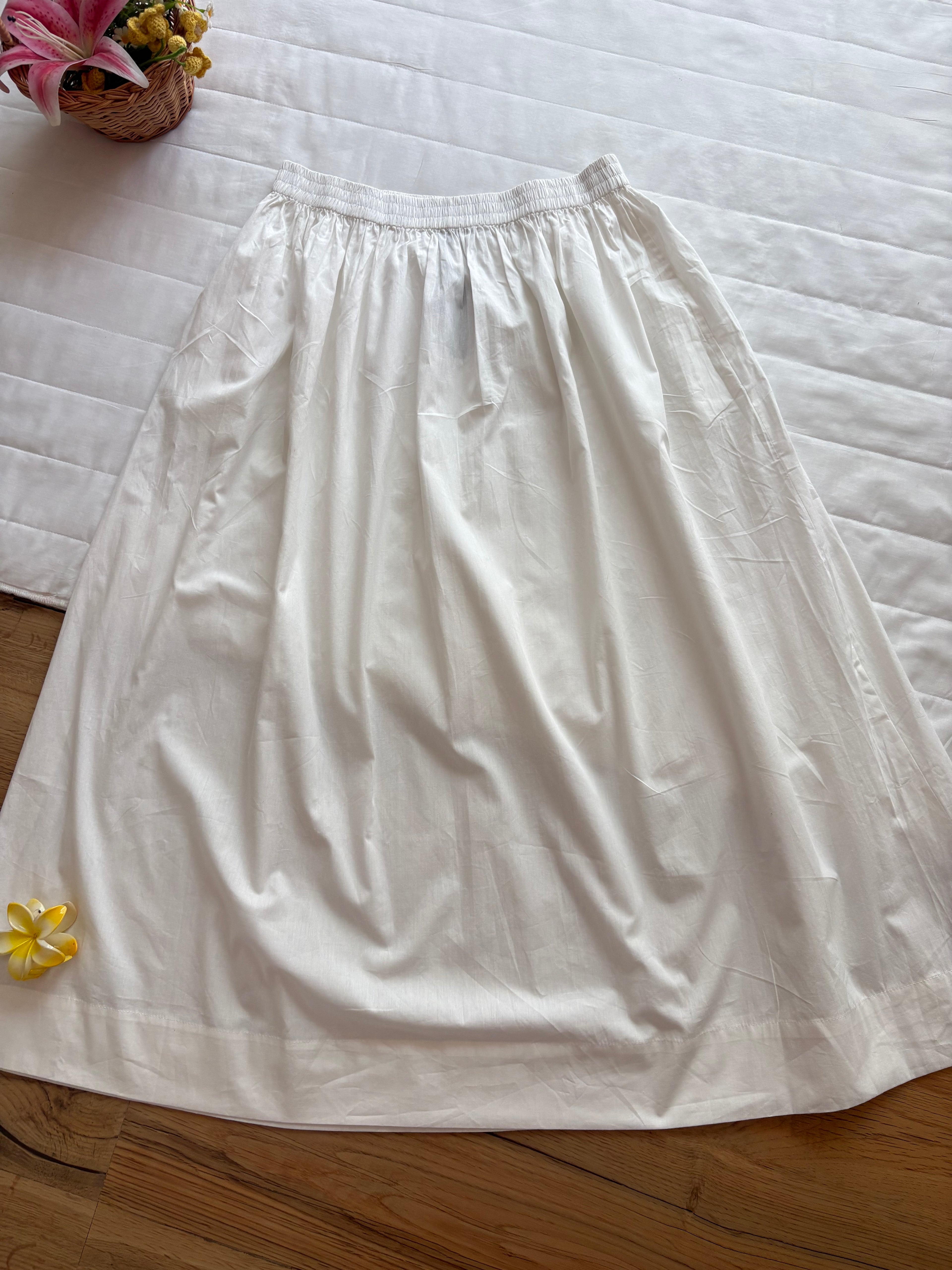 White poplin skirt