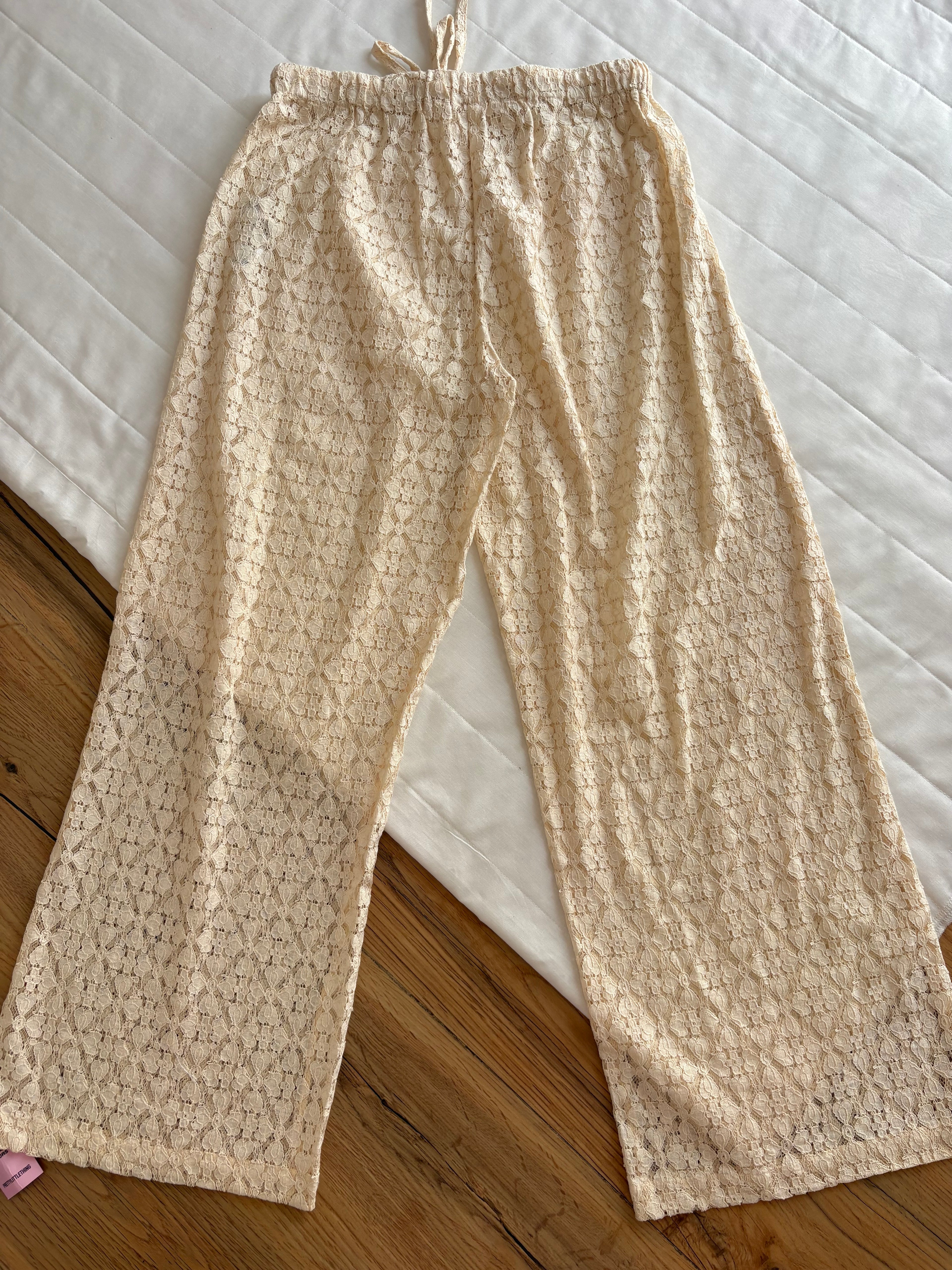 Off white and blue lace pants(individual)