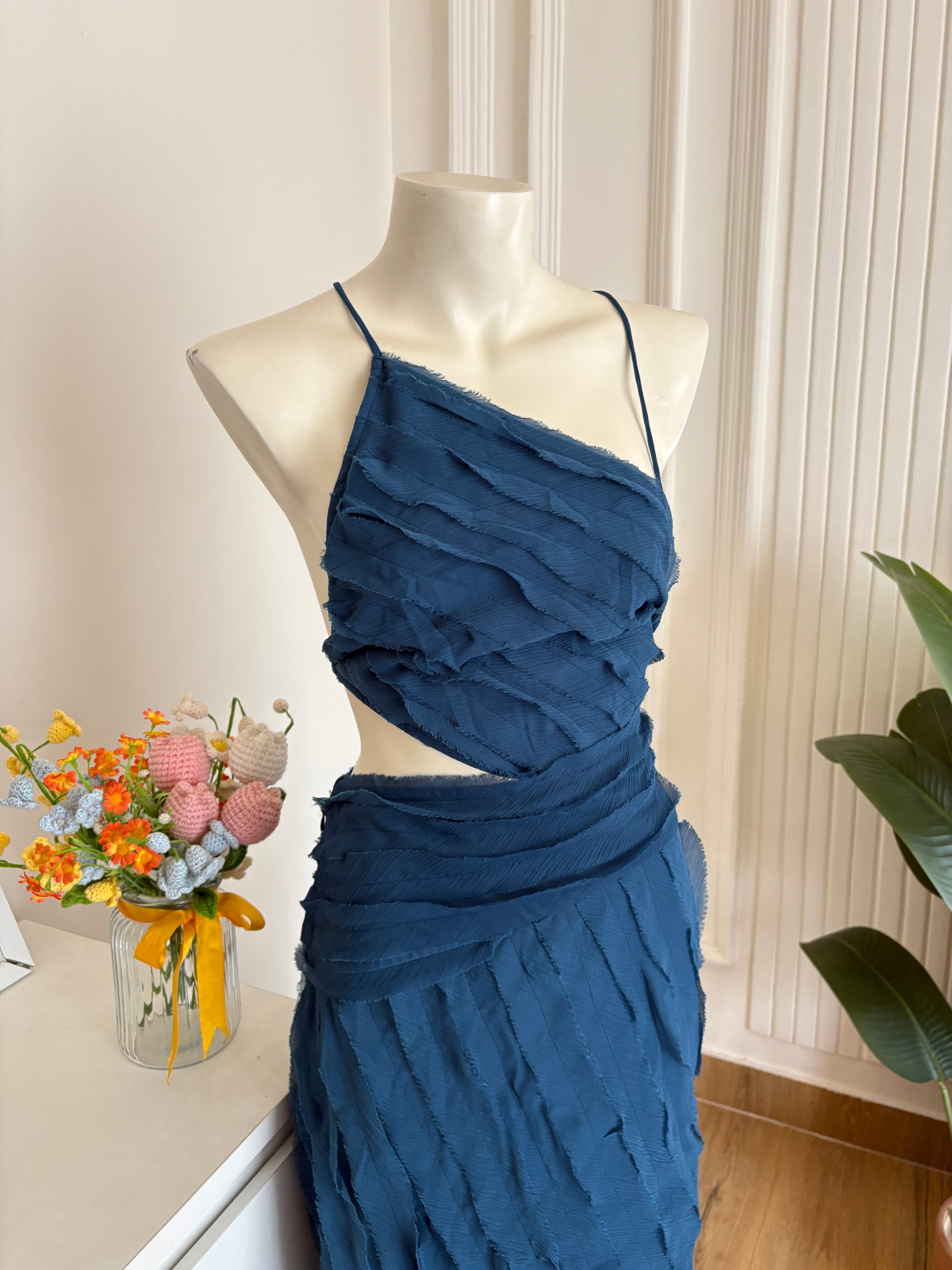 Frill dress