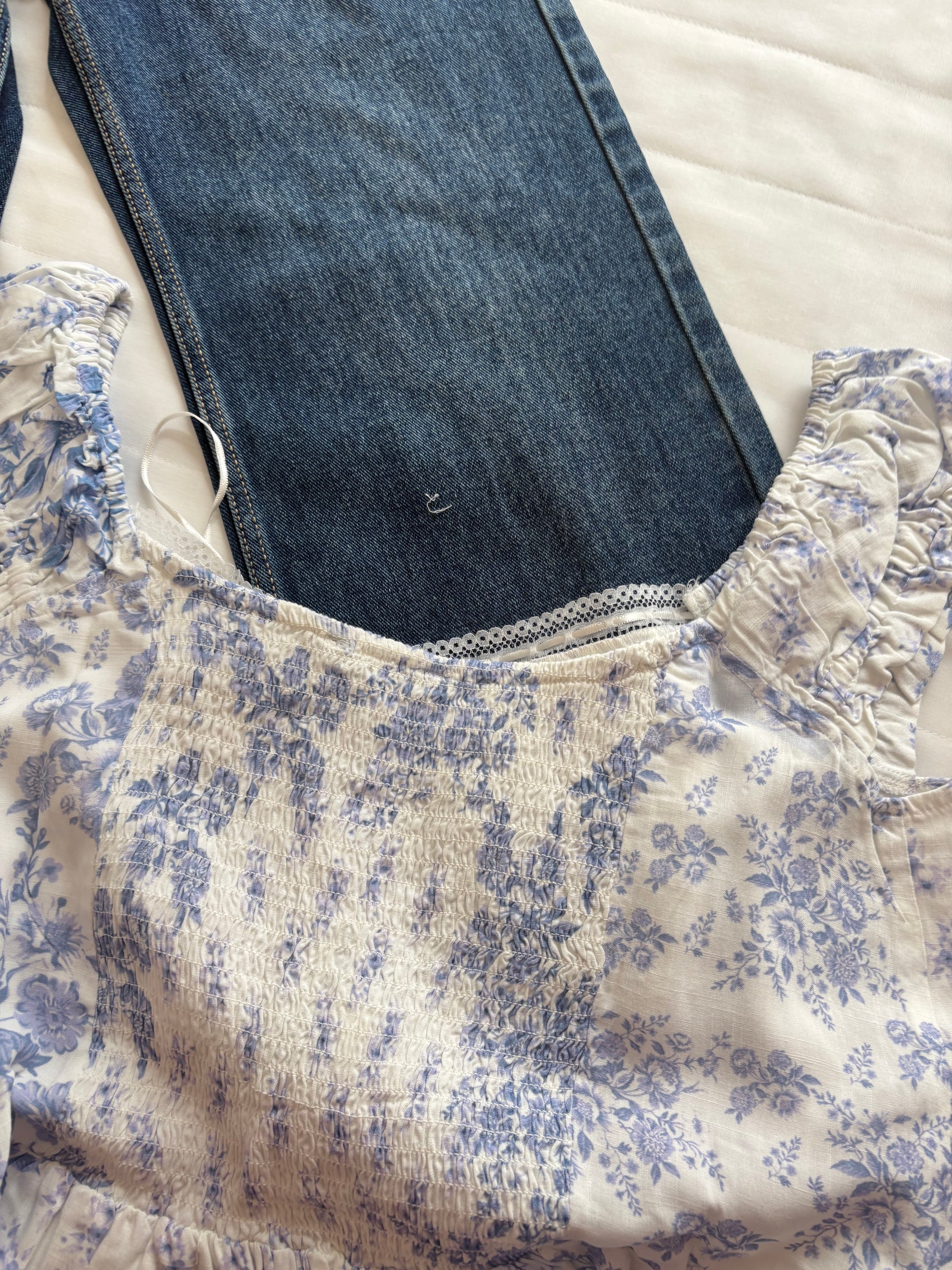 Blue floral print