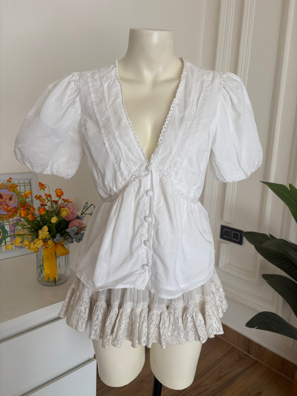 White cotton top