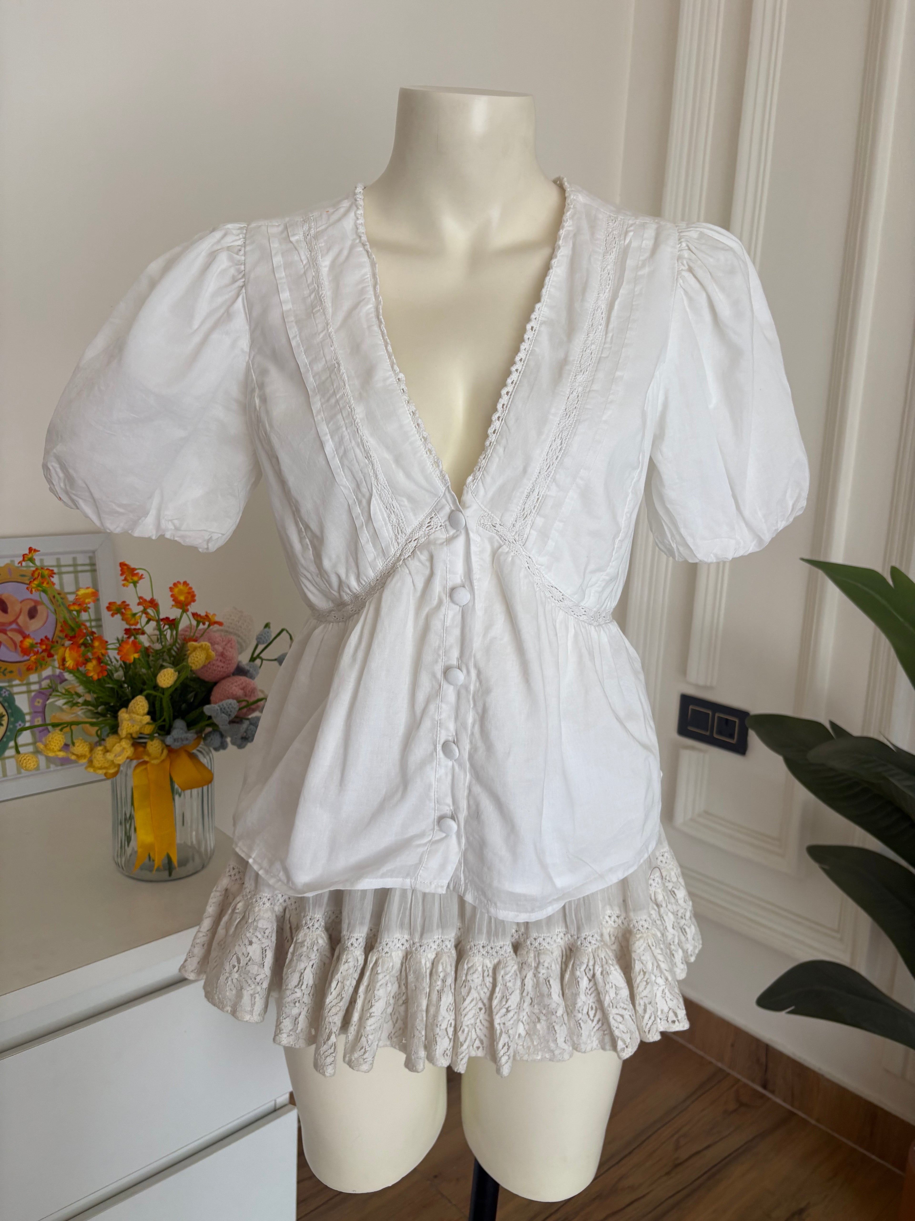 White cotton top