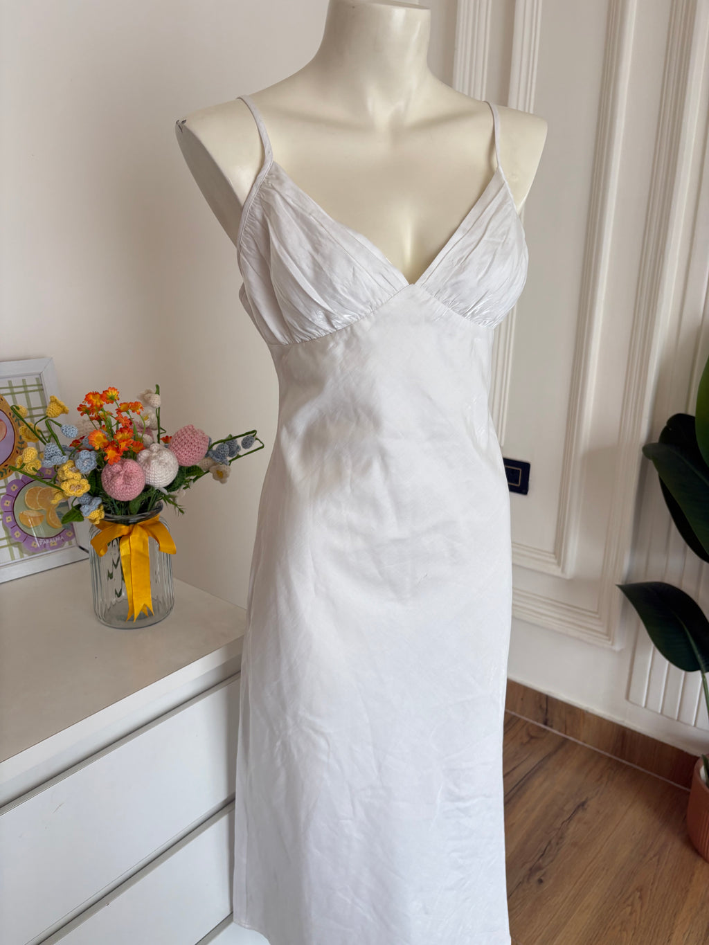 Abercrombie white shiny material dress