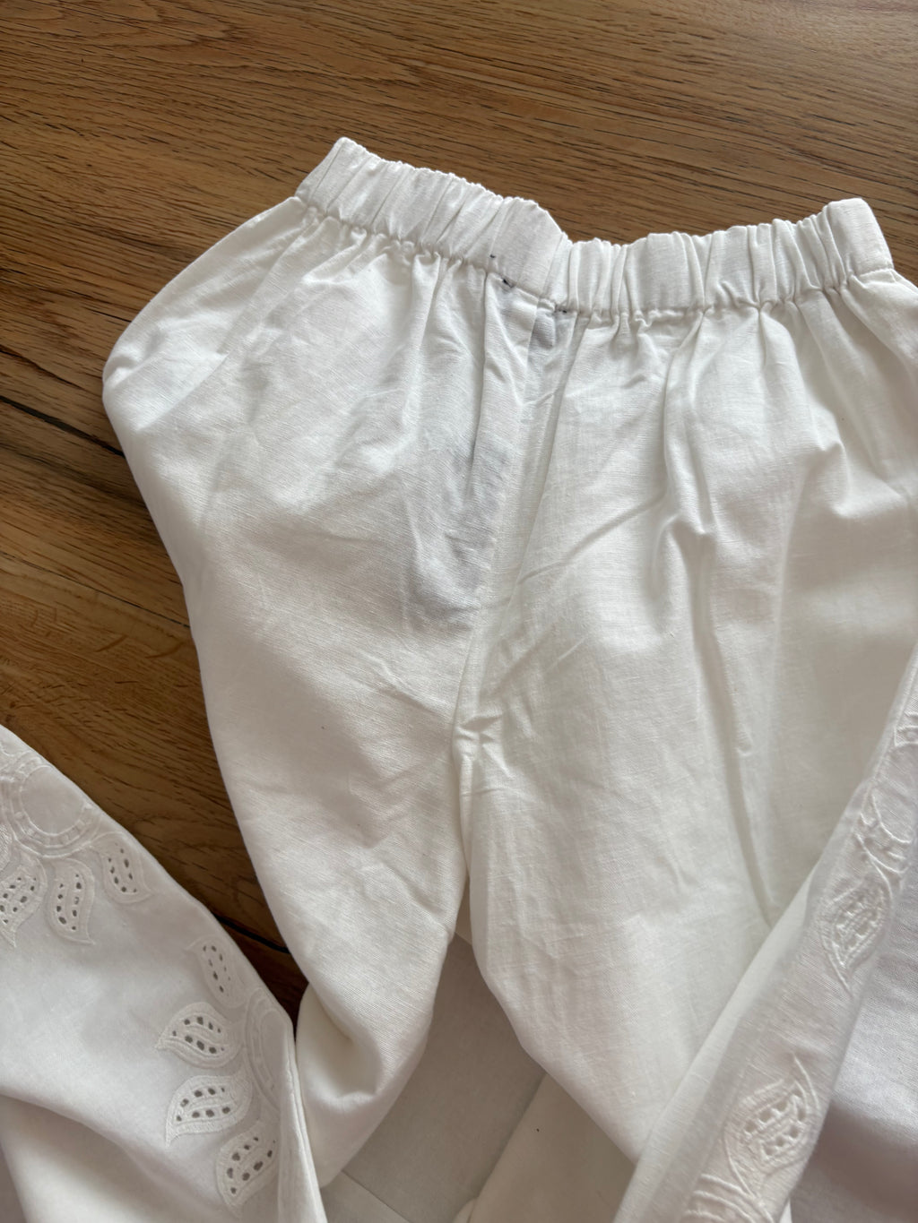 Flower embroidered pant