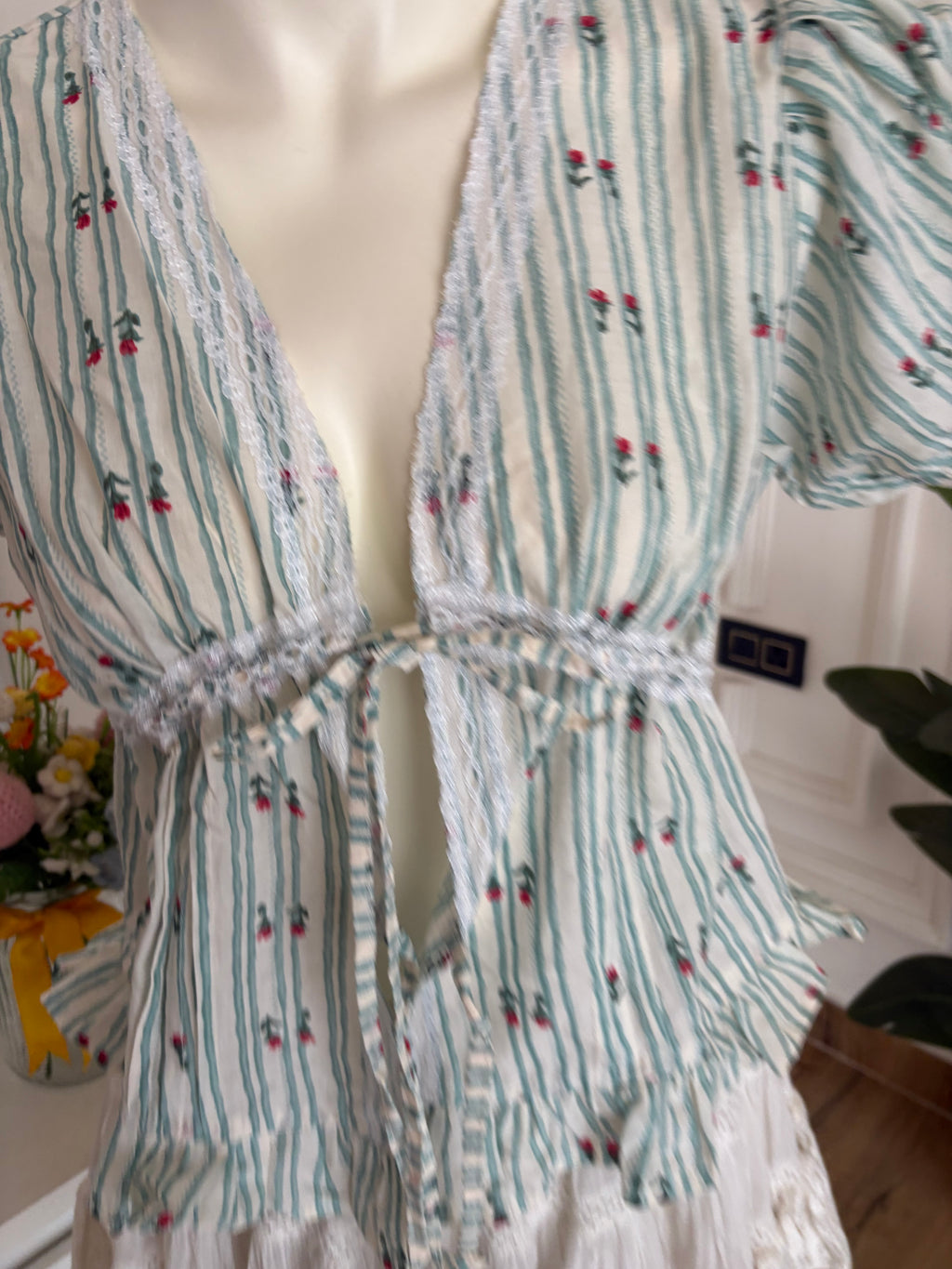 Green floral cotton top