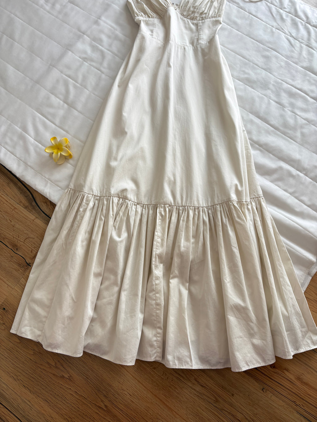 Off white maxi dress Abercrombie