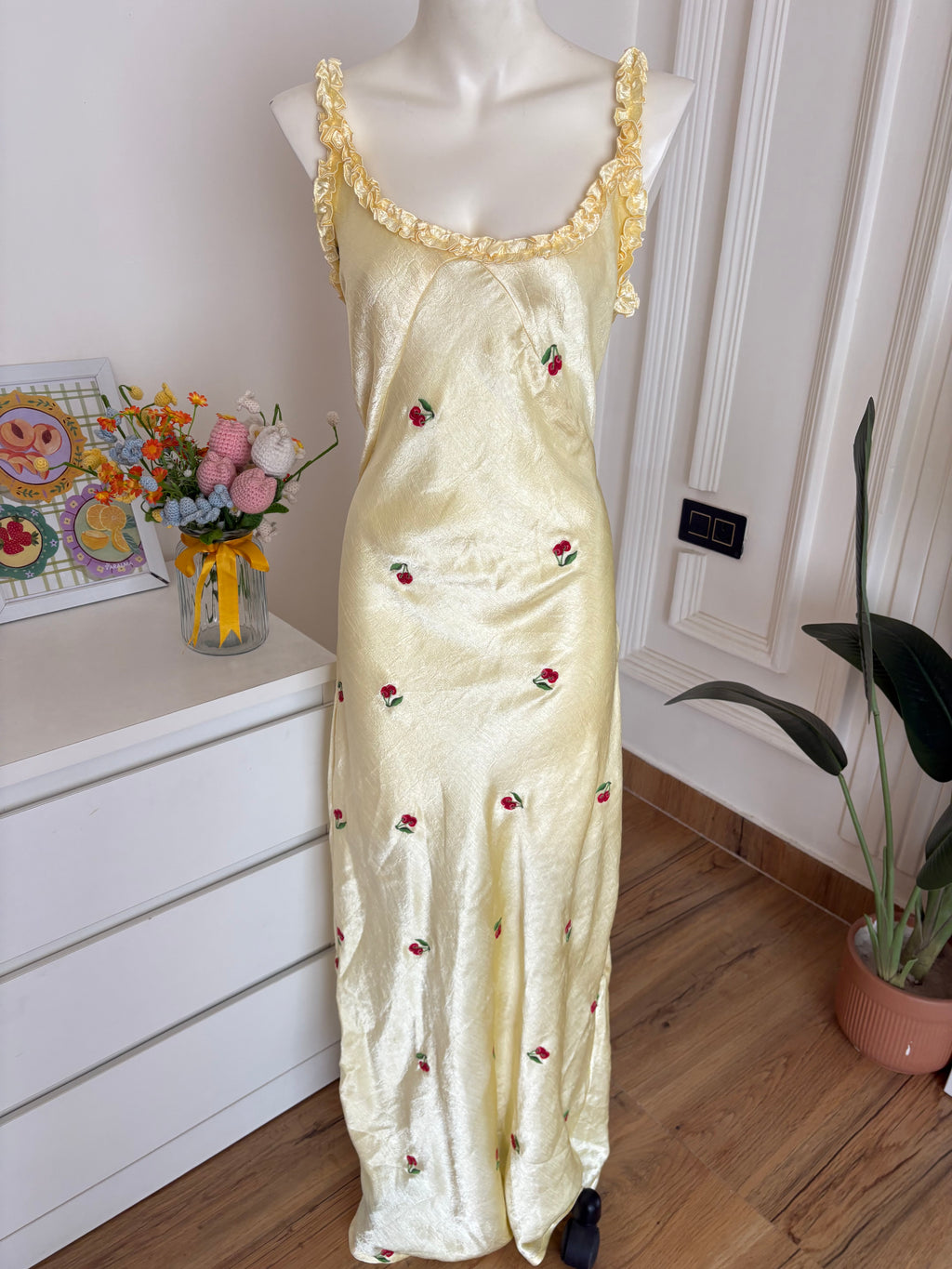 Yellow cherry dress dm