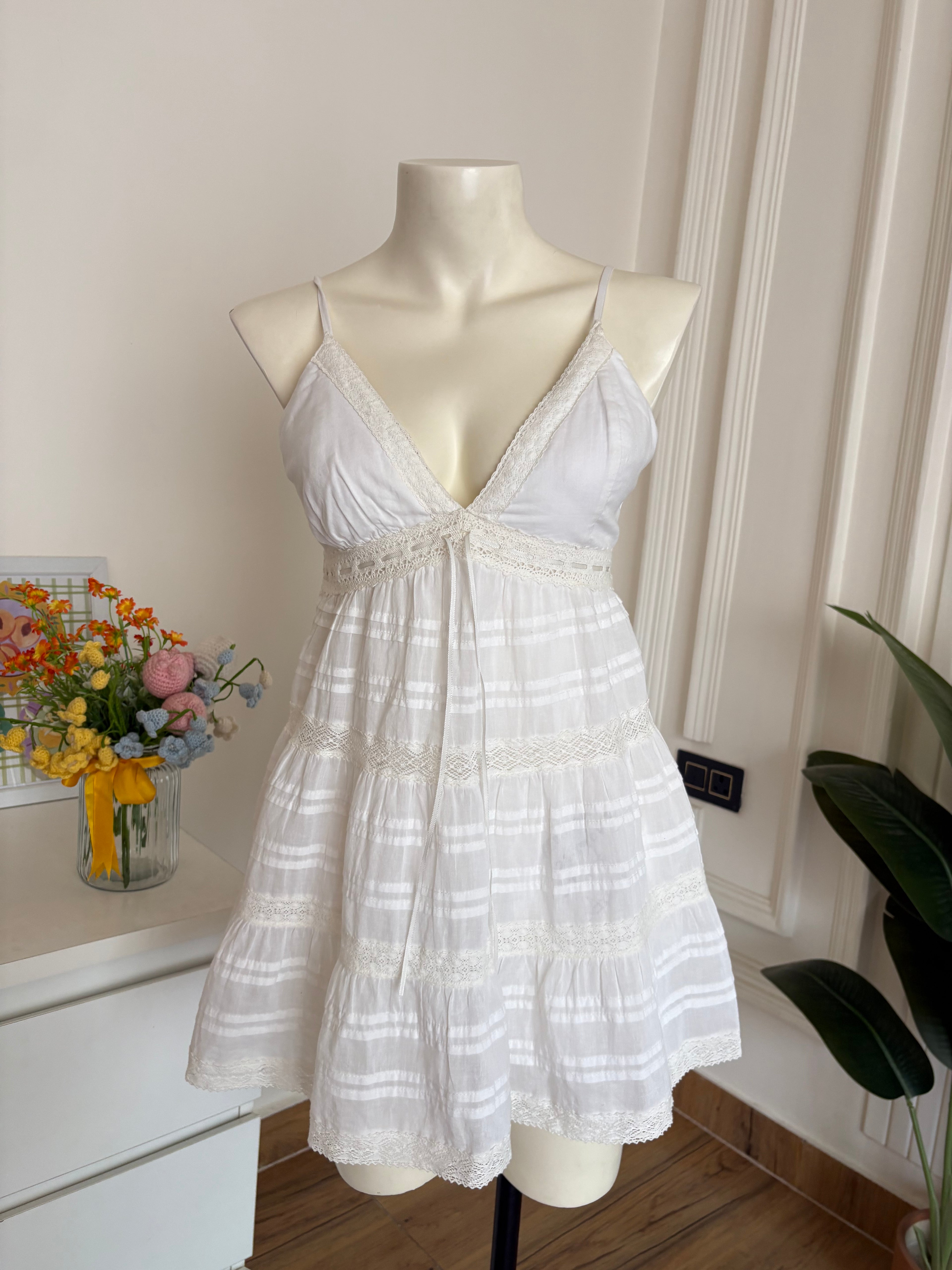 White padded ribbon details romper