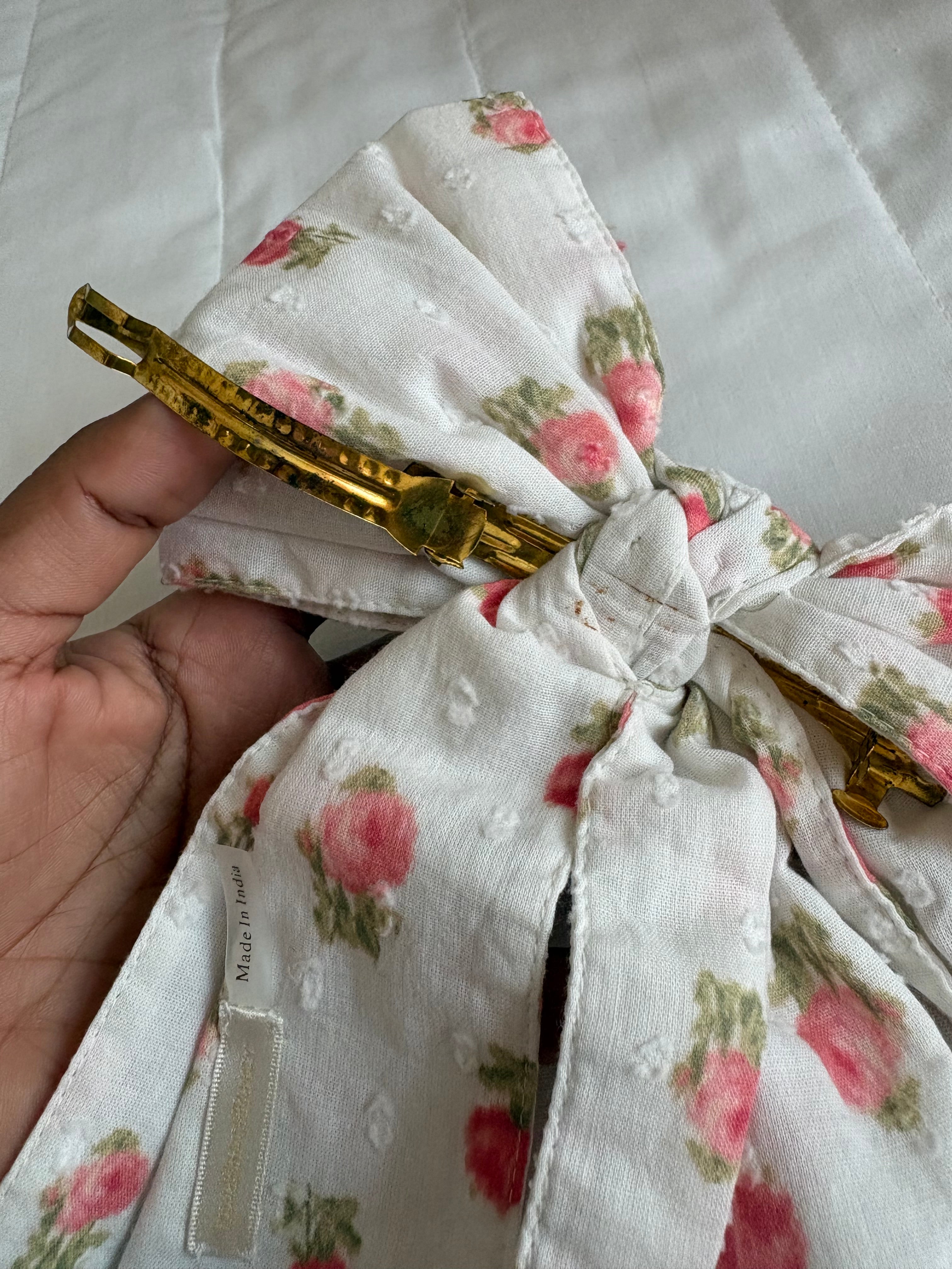 Cotton bow clip