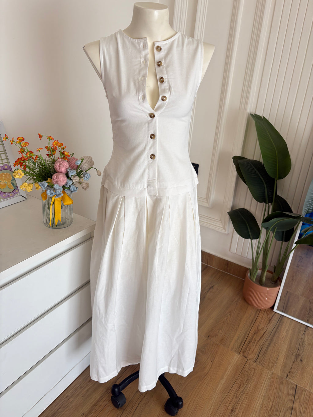 White cotton linen button dress