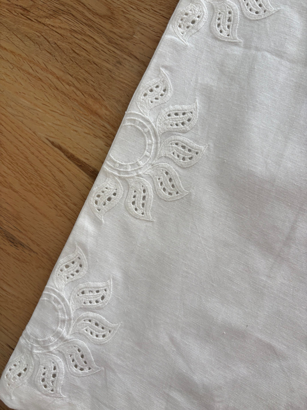 Flower embroidered pant