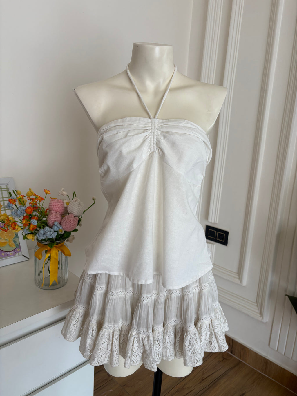 Cotton and linen White top and shorts (sold individually)