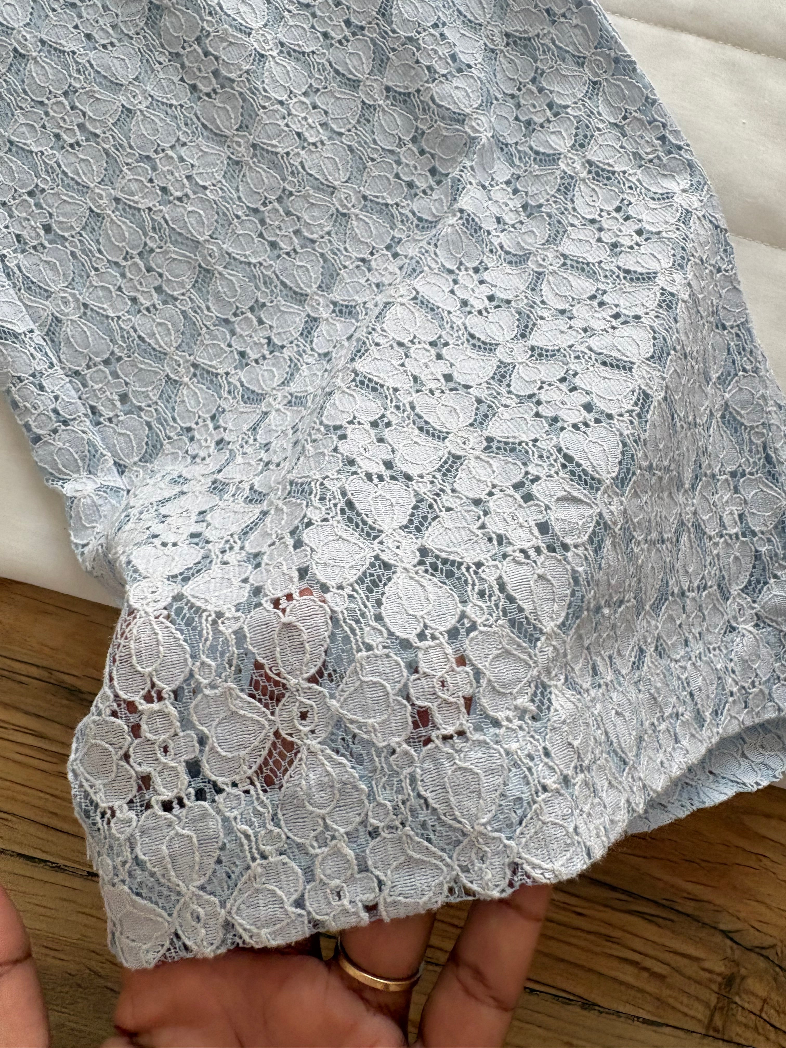 Off white and blue lace pants(individual)