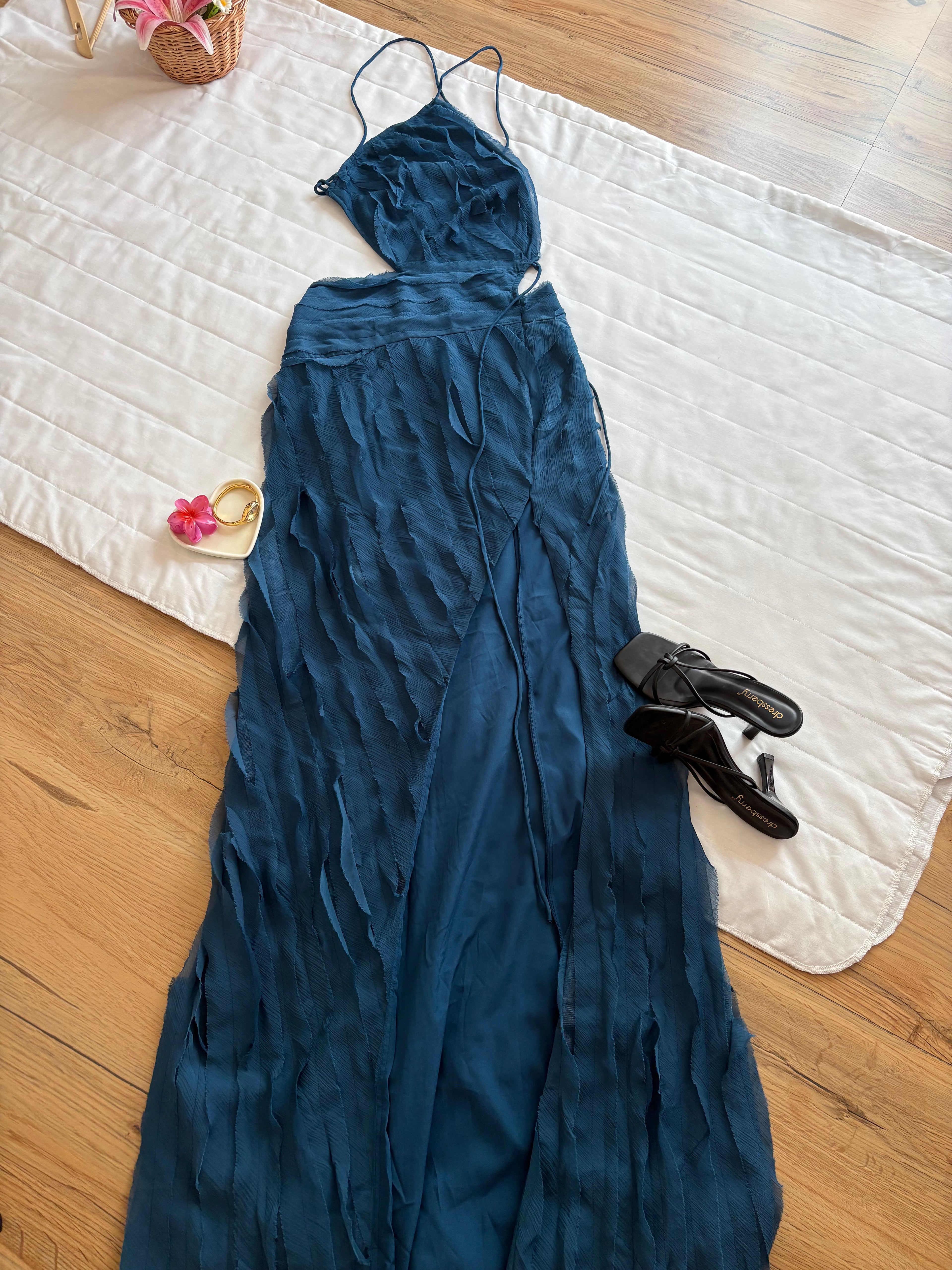 Frill dress