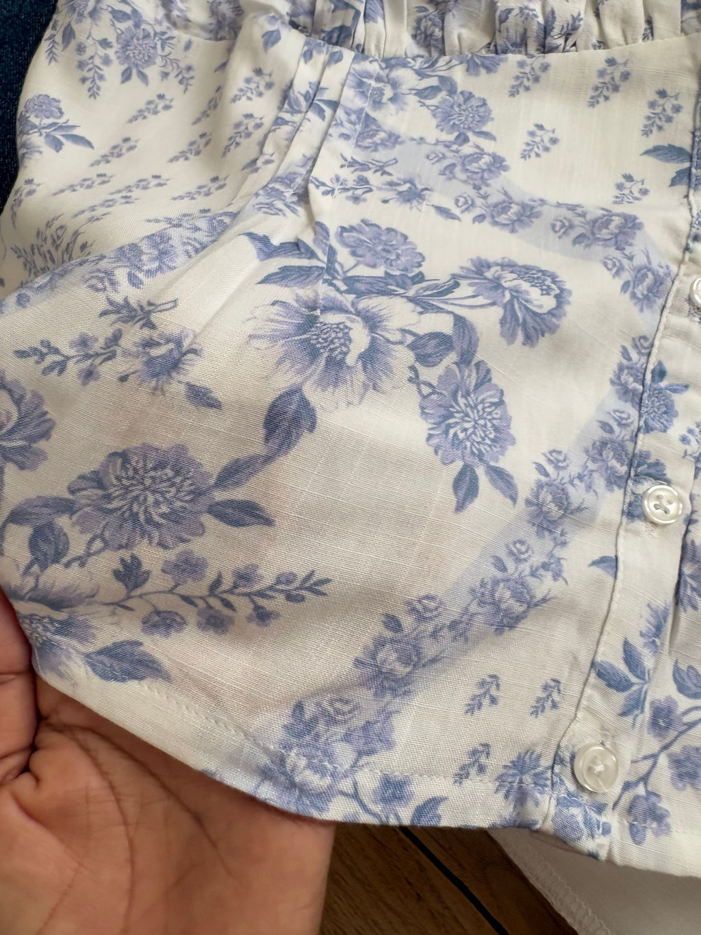 Blue floral print