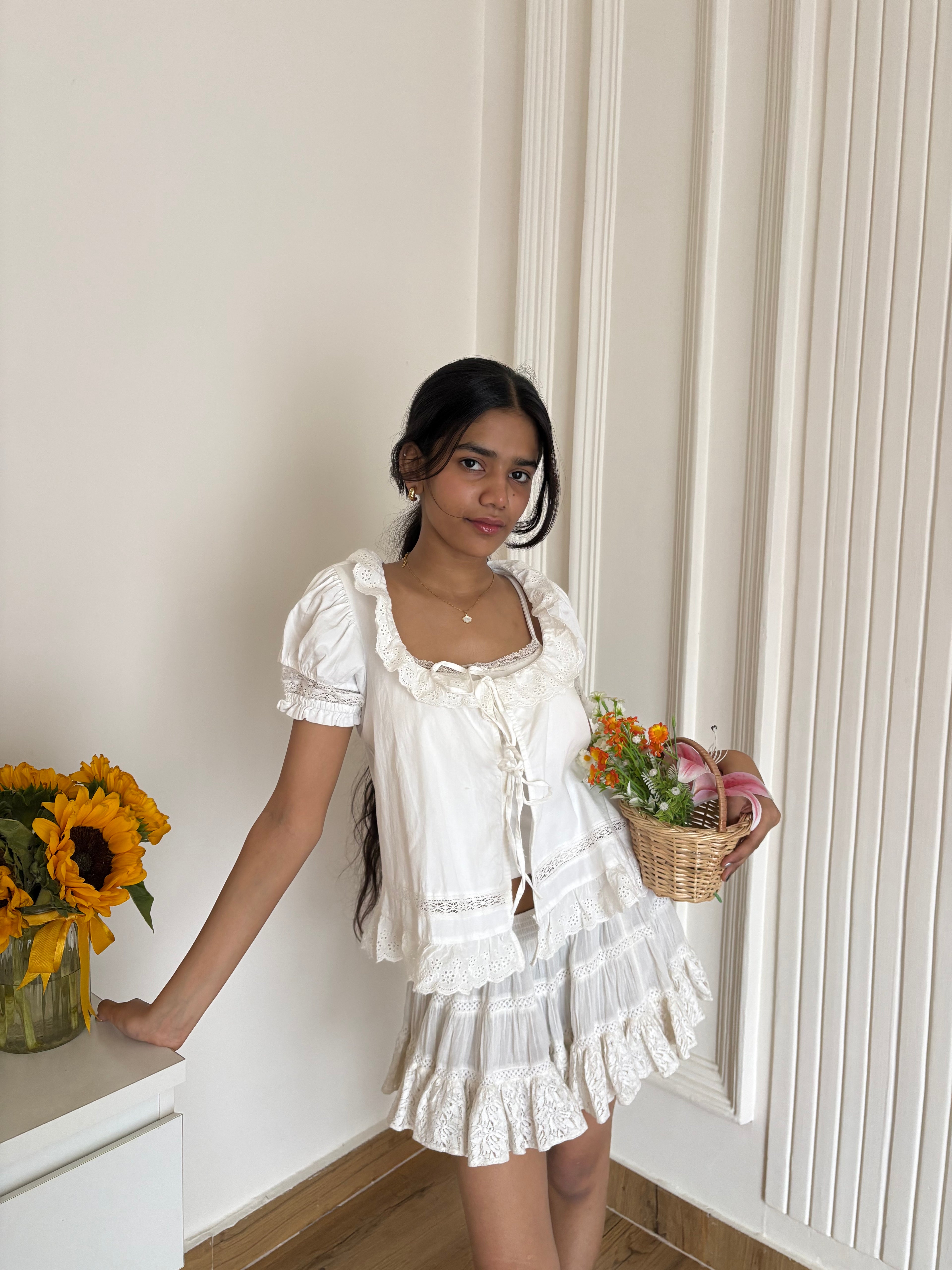lace details front tie top