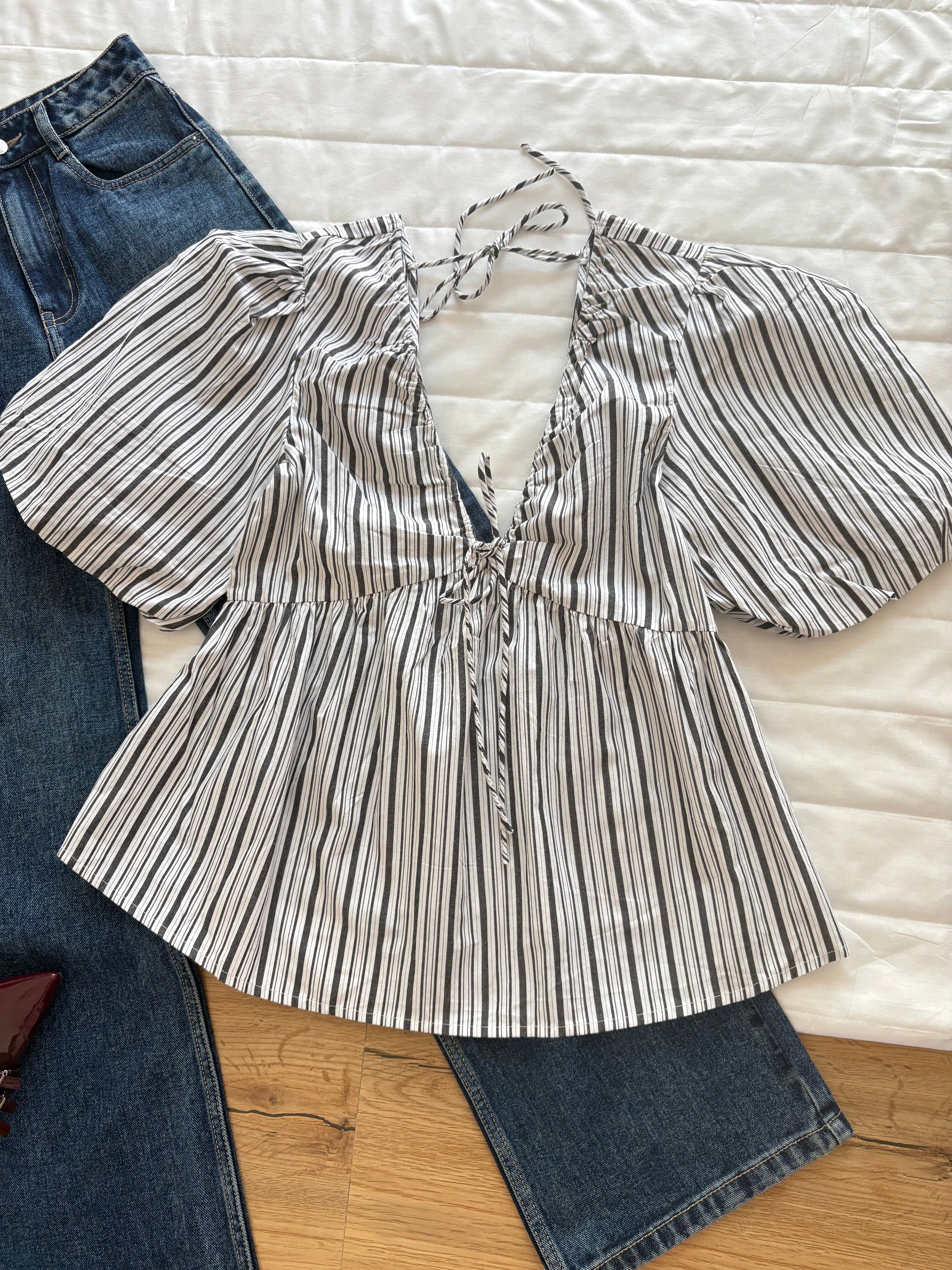 grey stripes top
