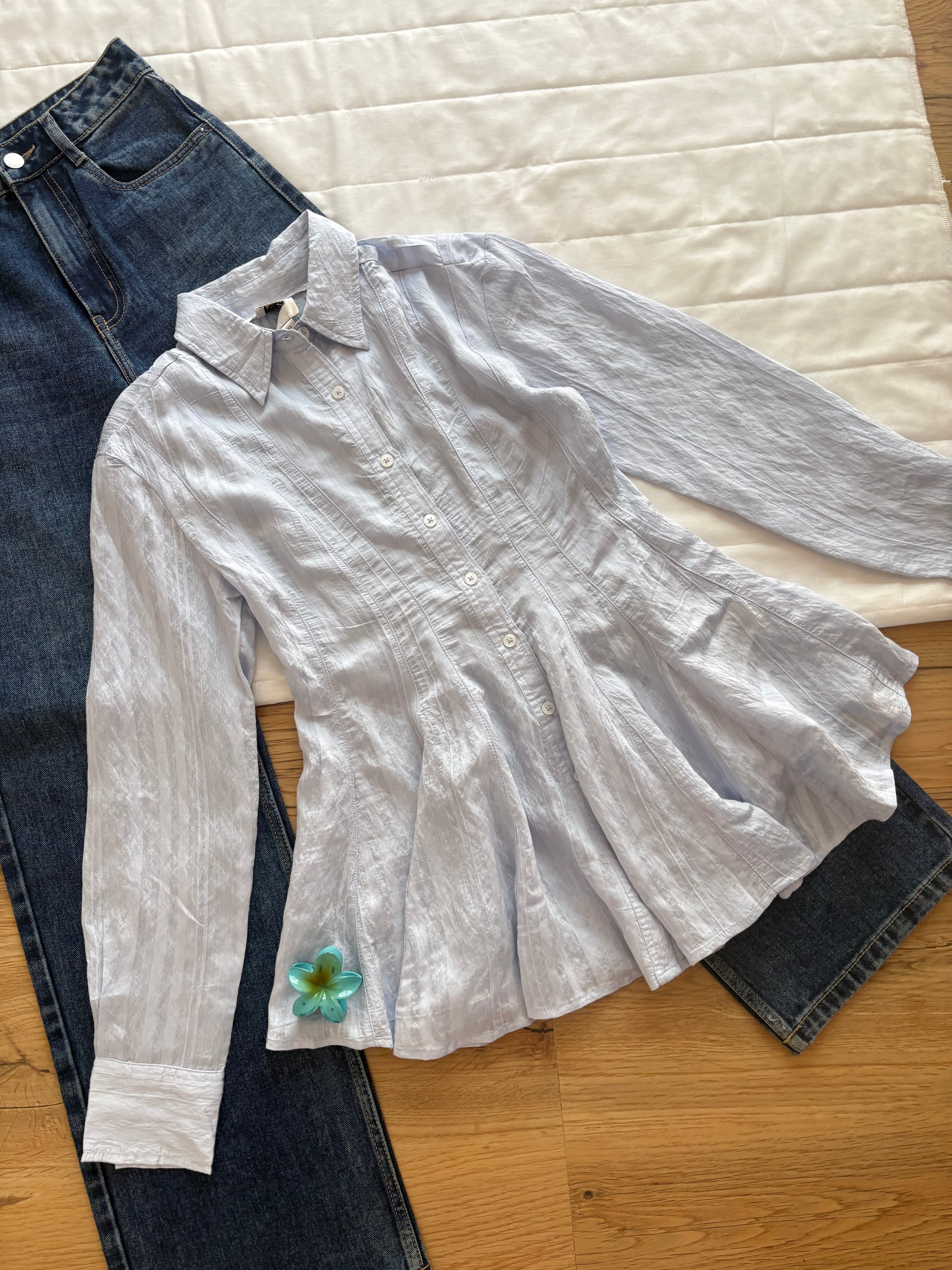 light blue snatch waist shirt
