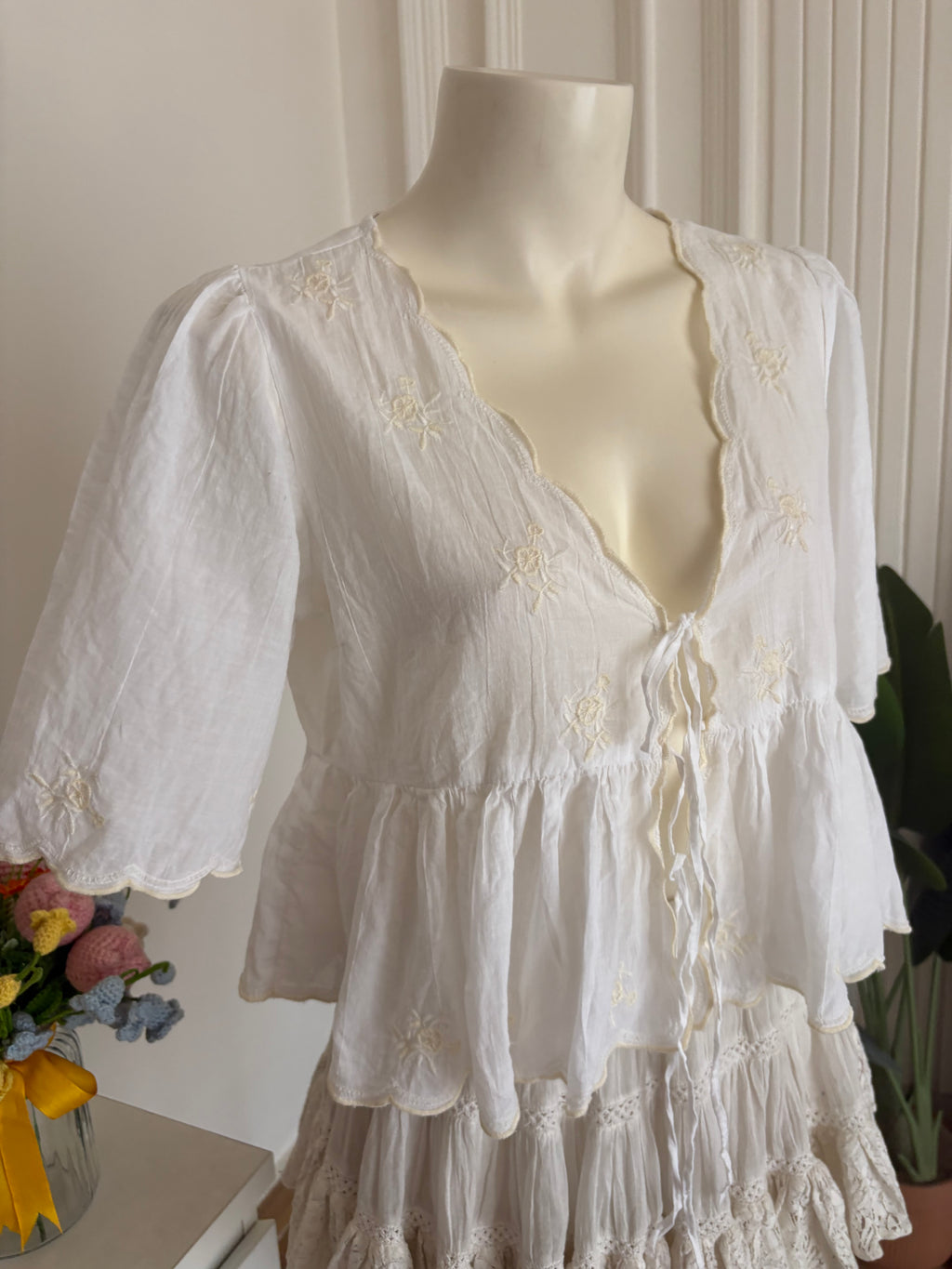 white yellow flower embroidery top