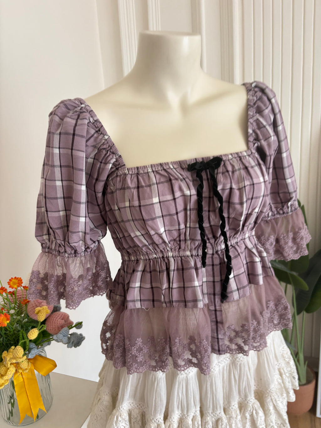 mauve plaid mesh  details top
