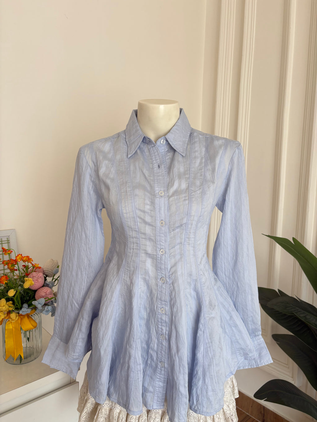 light blue snatch waist shirt