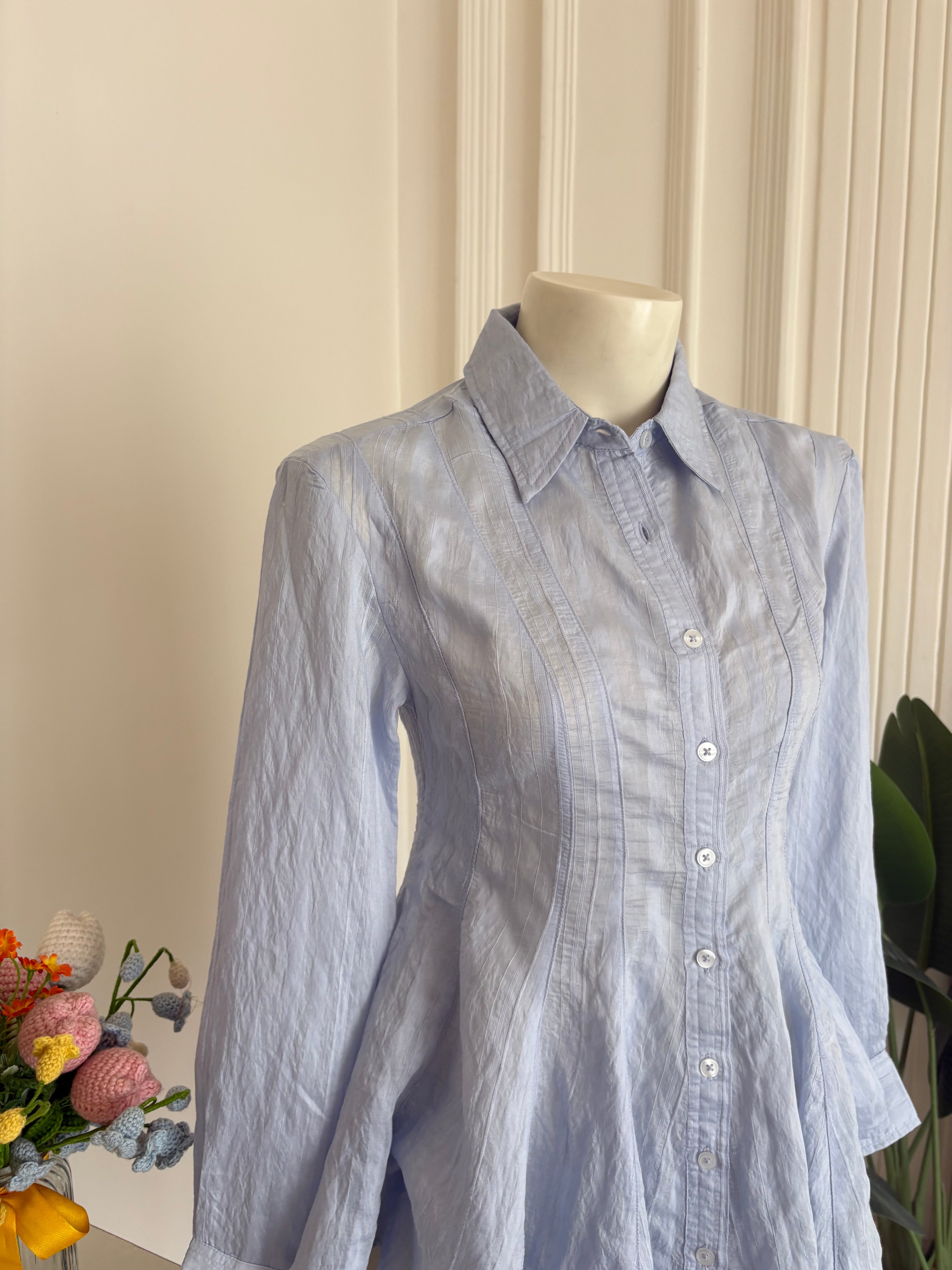 light blue snatch waist shirt