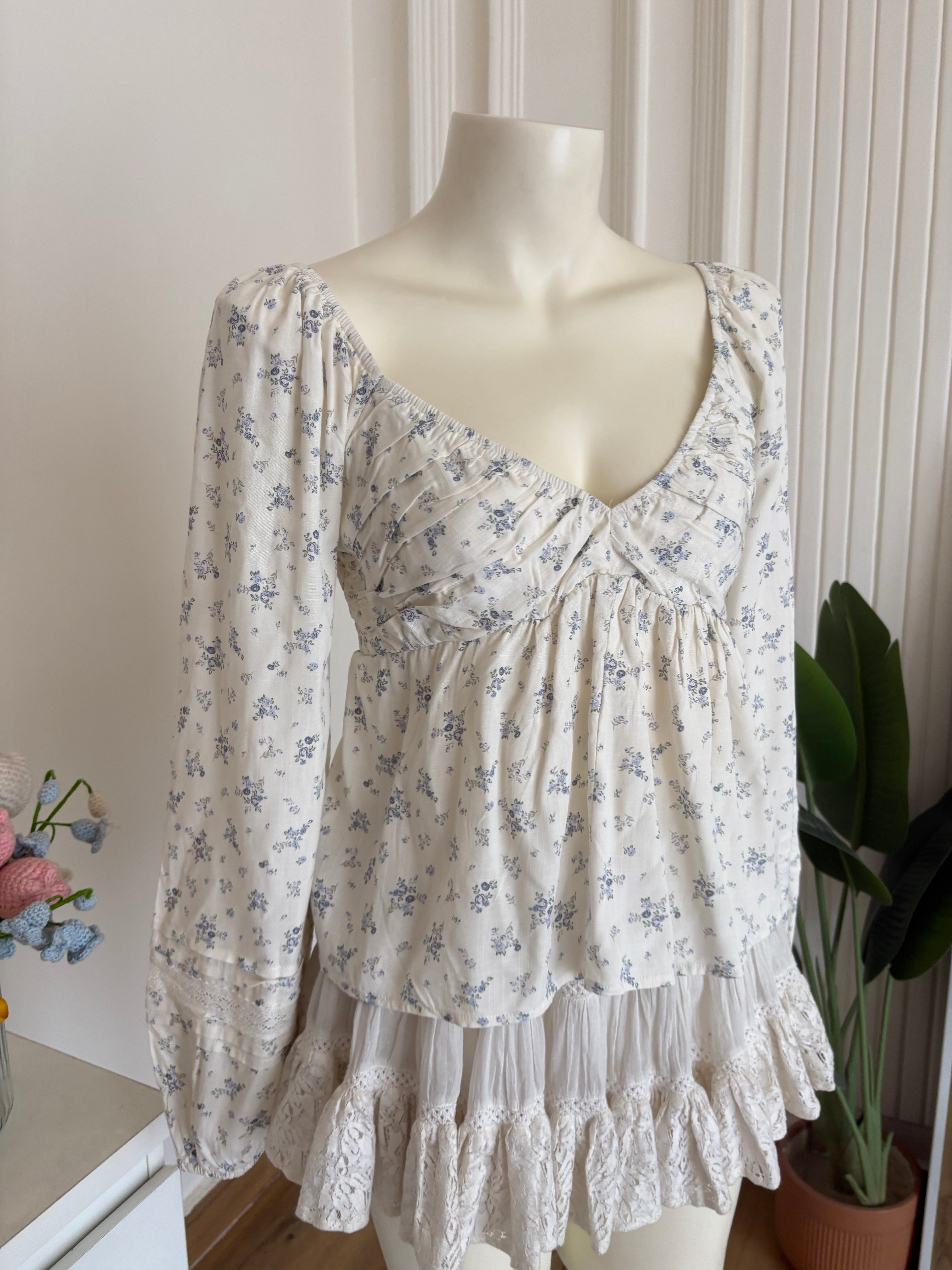 full sleeve white blue floral top