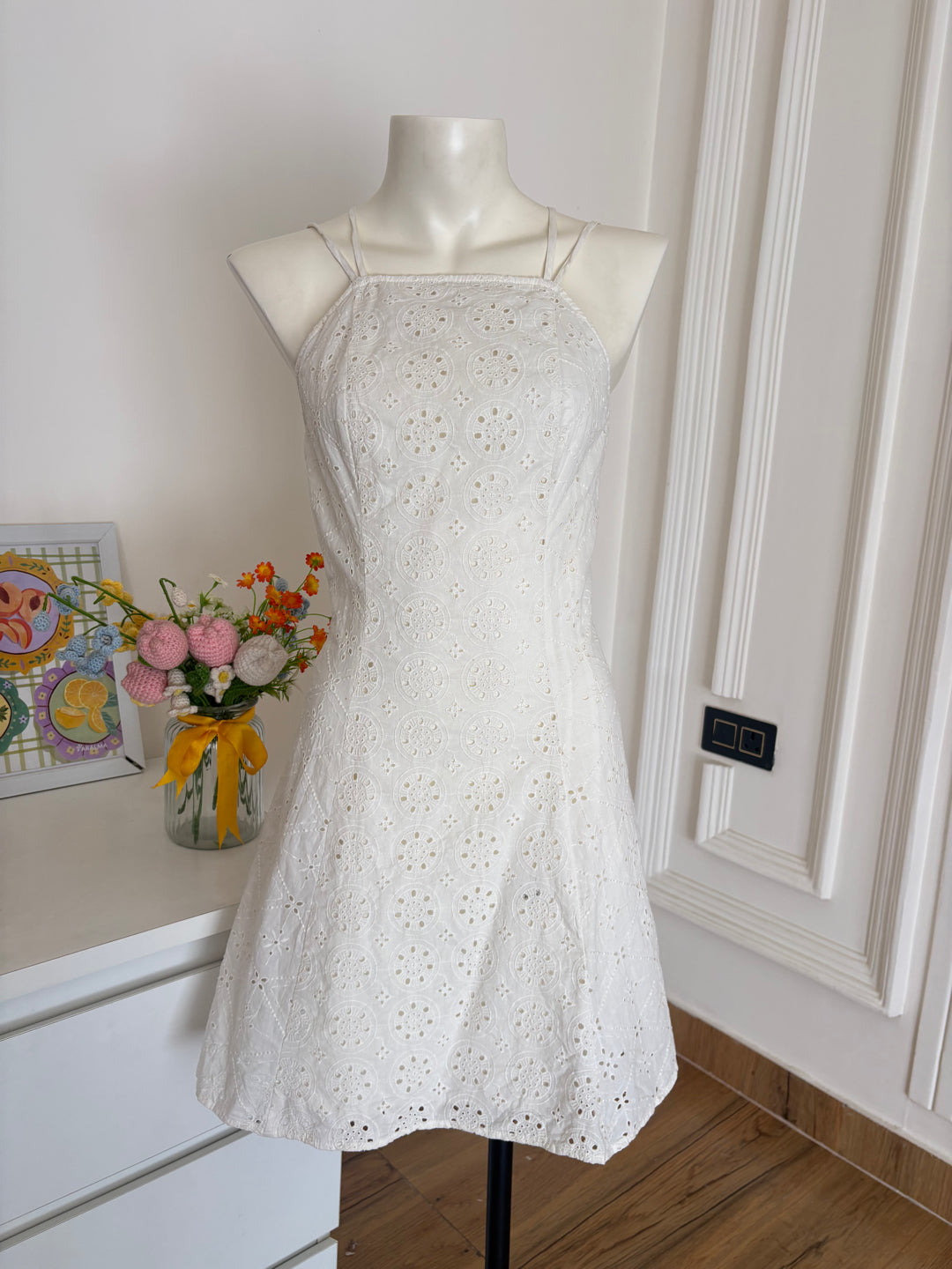 White circle embroidered dress